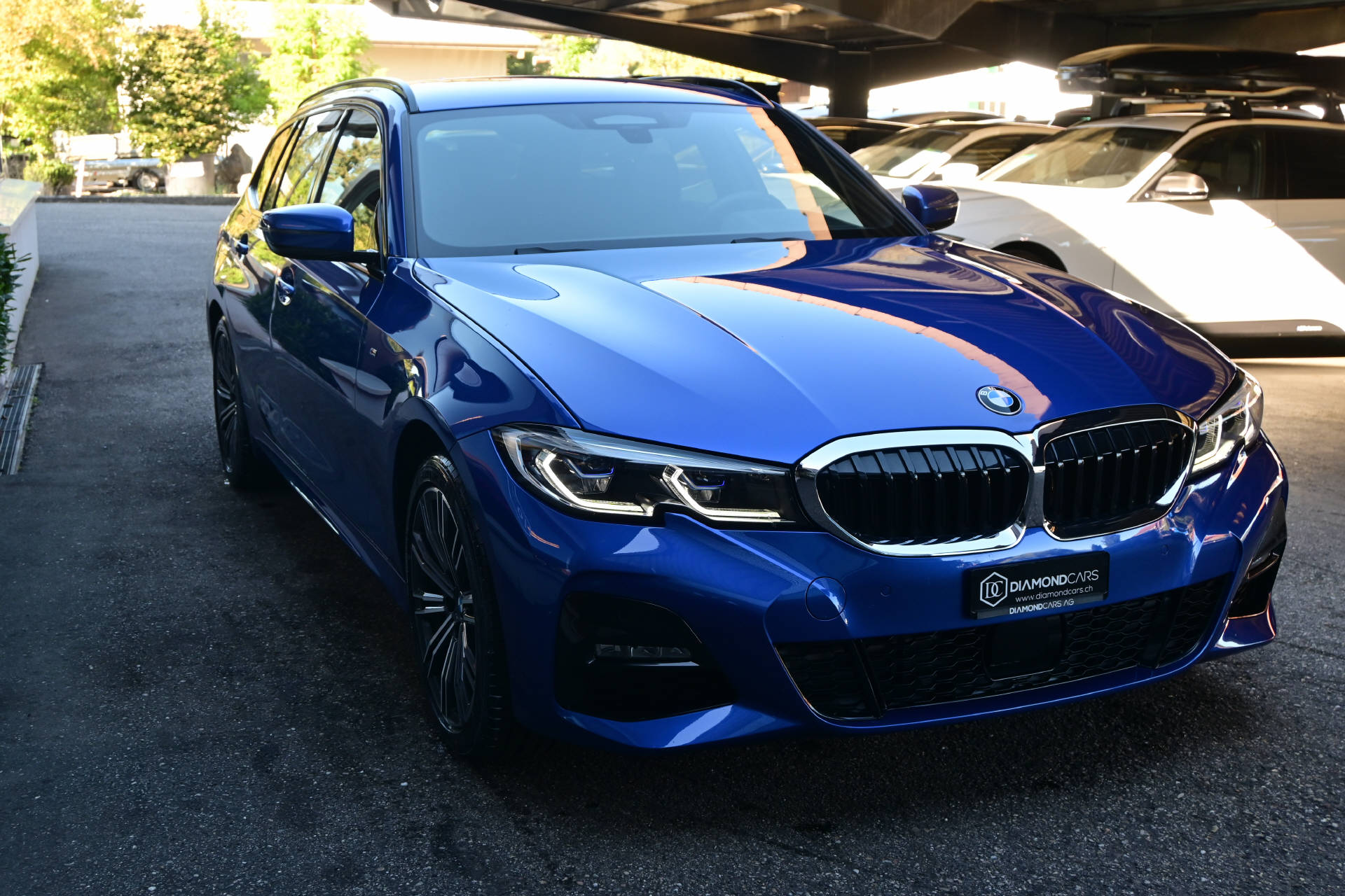 BMW 330e xDrive Touring *M-Sport*AHK*HUD*H&K*8-fach-showroom-element-2