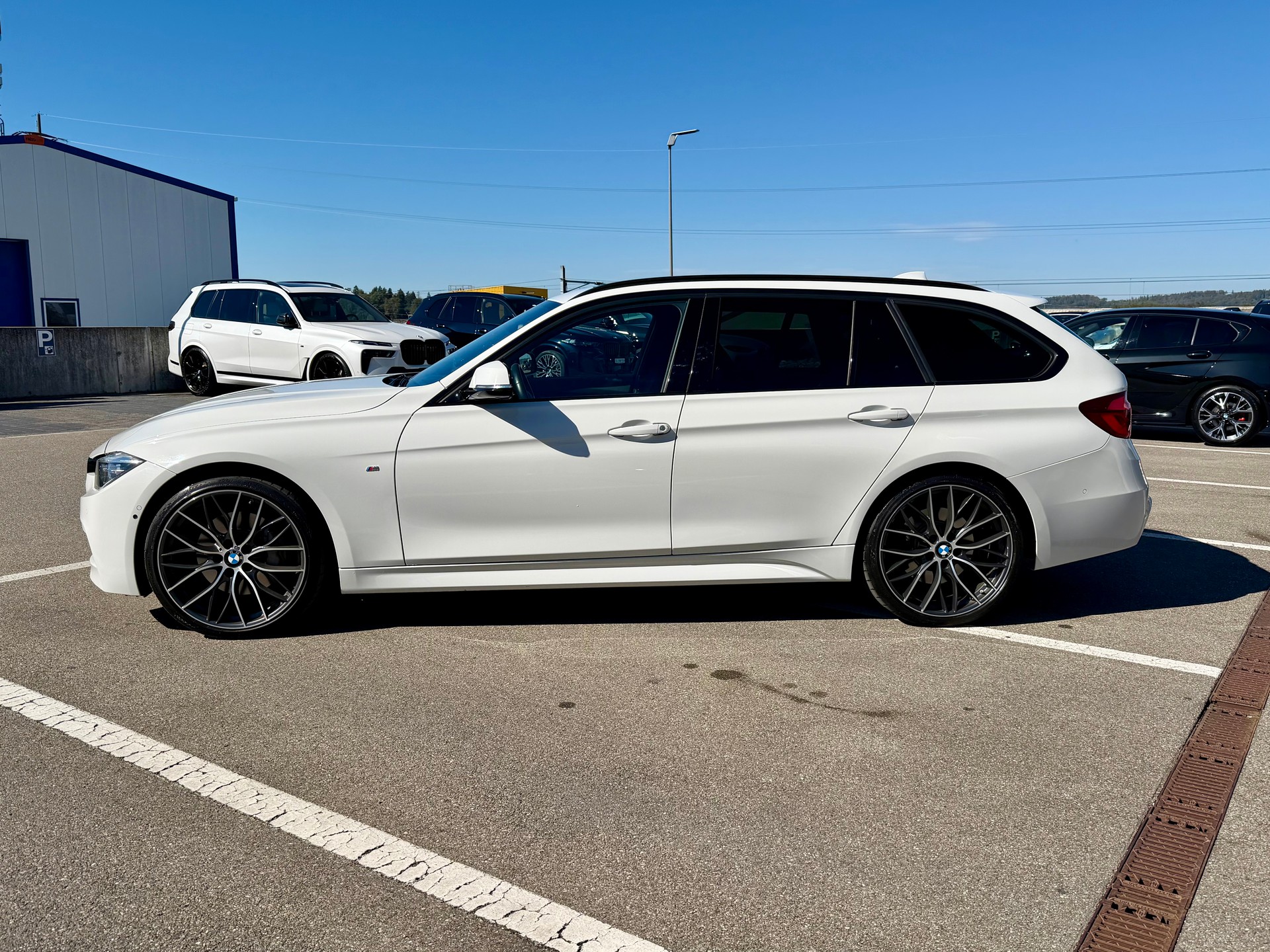BMW 340i xDrive Touring M Sport Steptronic-image-2