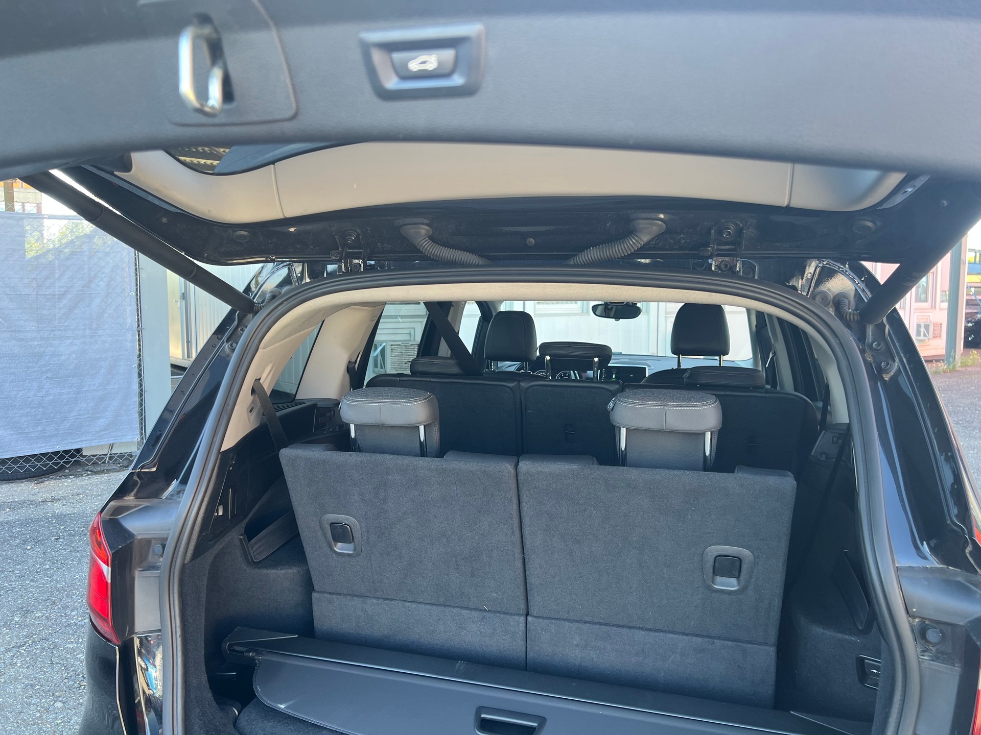 BMW 218d xDrive Gran Tourer Steptronic Luxury Line 7 PLATZ-image-12
