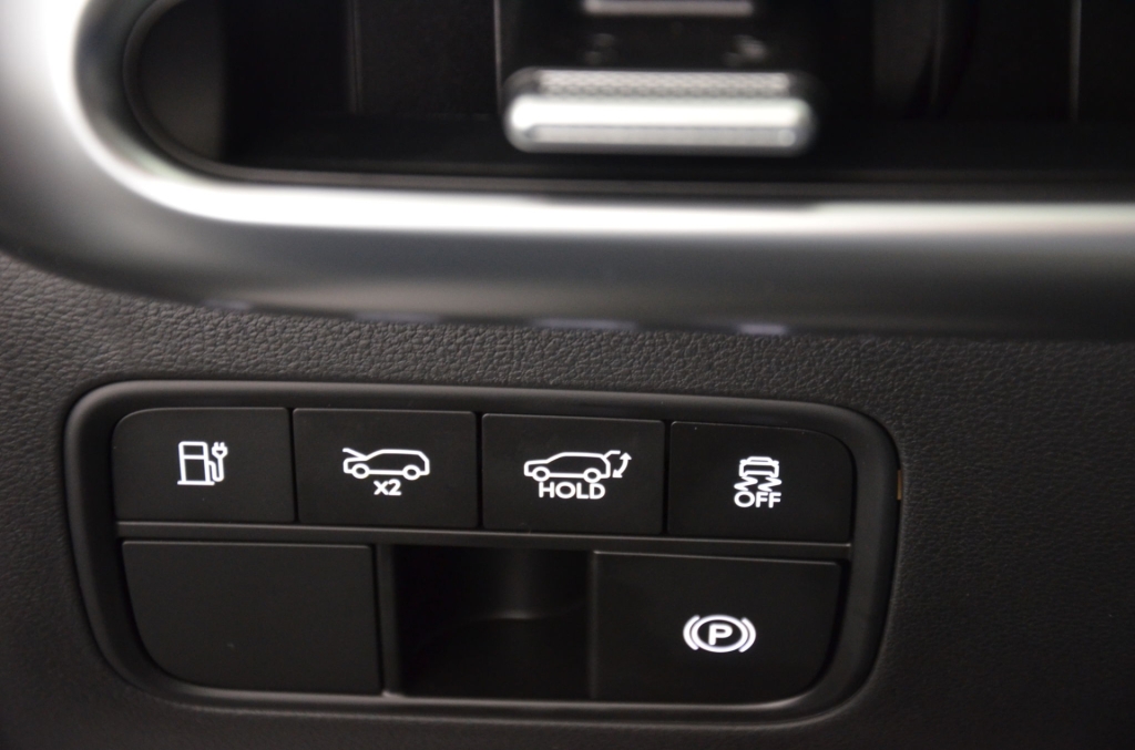 HYUNDAI Ioniq 9 110kWh Prestige Line 4WD-image-25