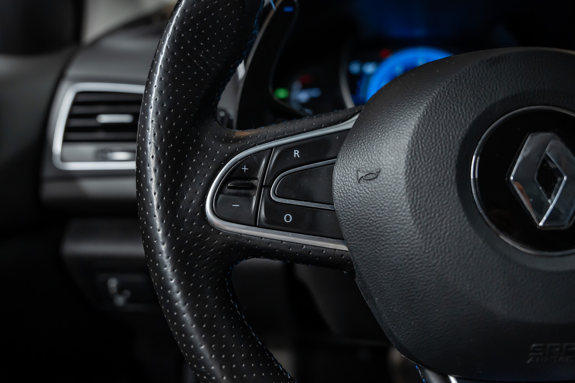 RENAULT Mégane Grandtour 1.6 16V Turbo GT EDC-image-19