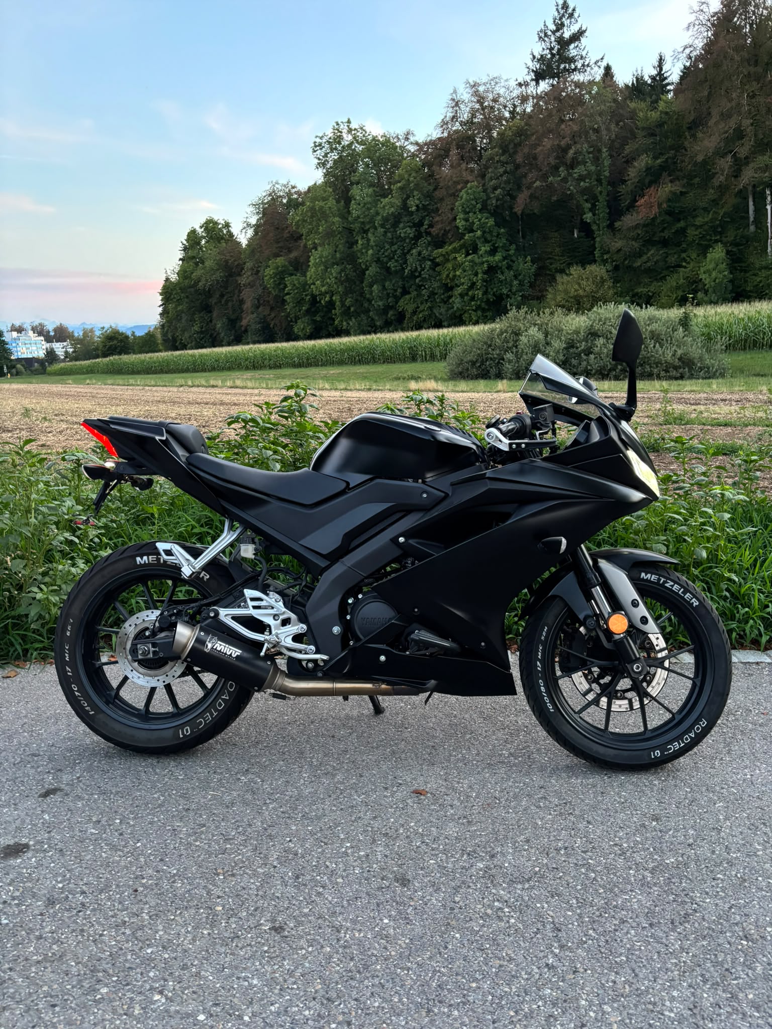 YAMAHA R 125-image-0