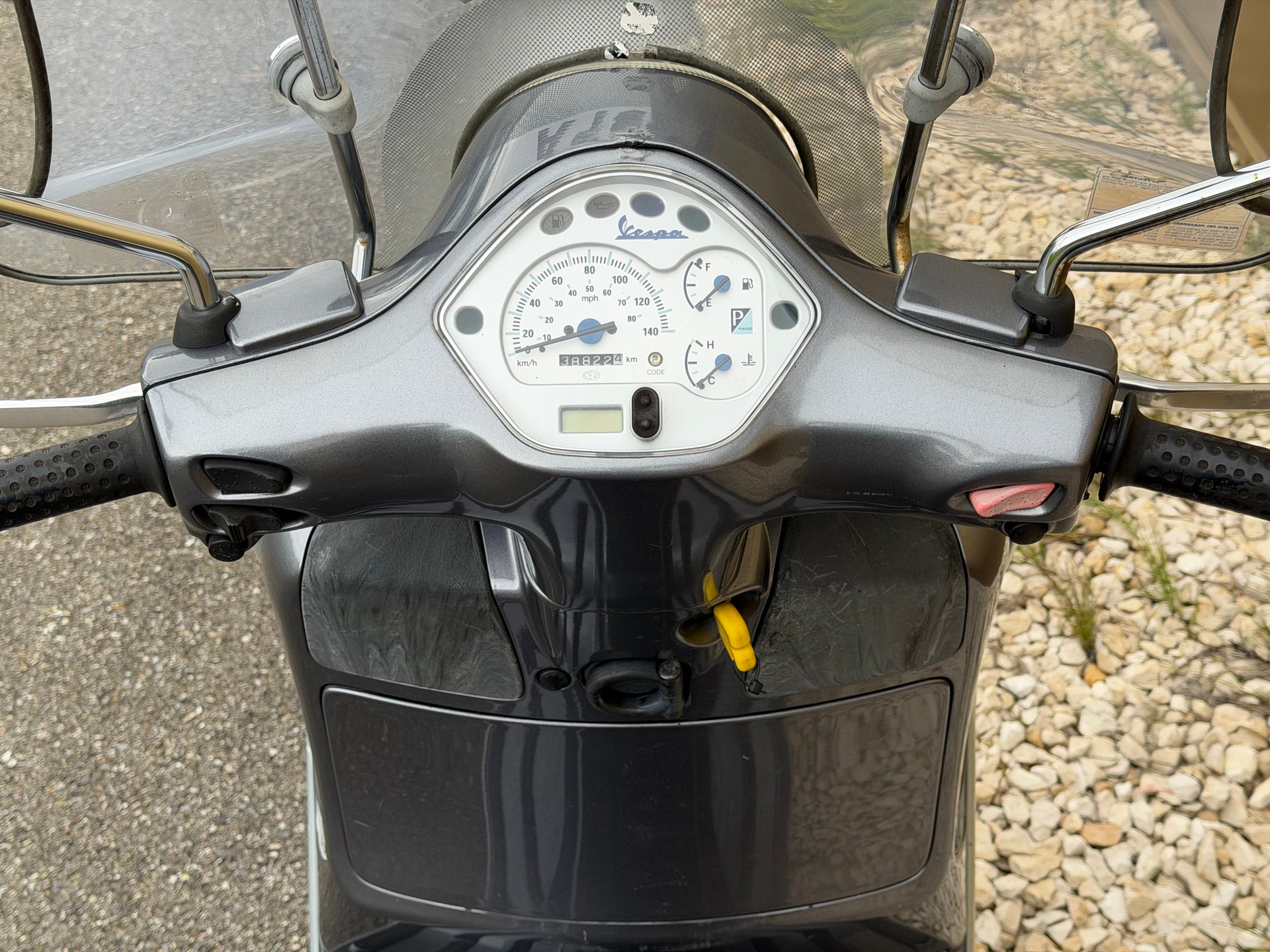 PIAGGIO Vespa 200 GT-image-15
