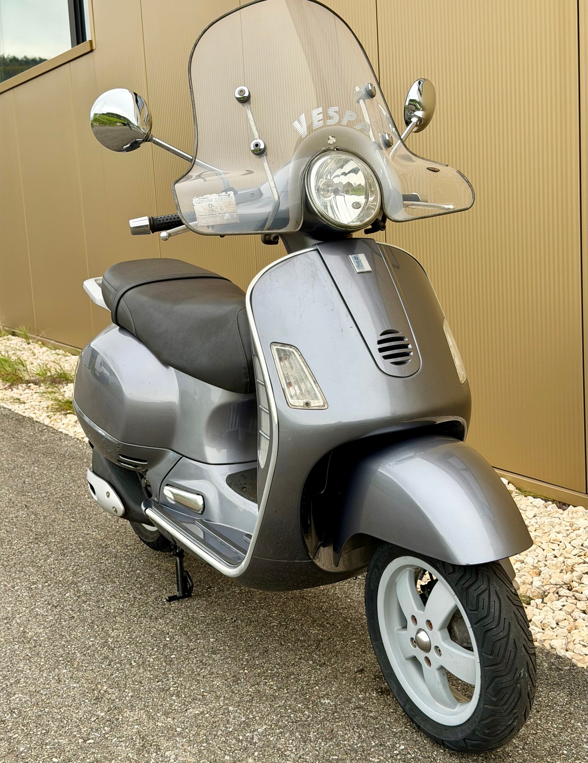 PIAGGIO Vespa 200 GT-image-0