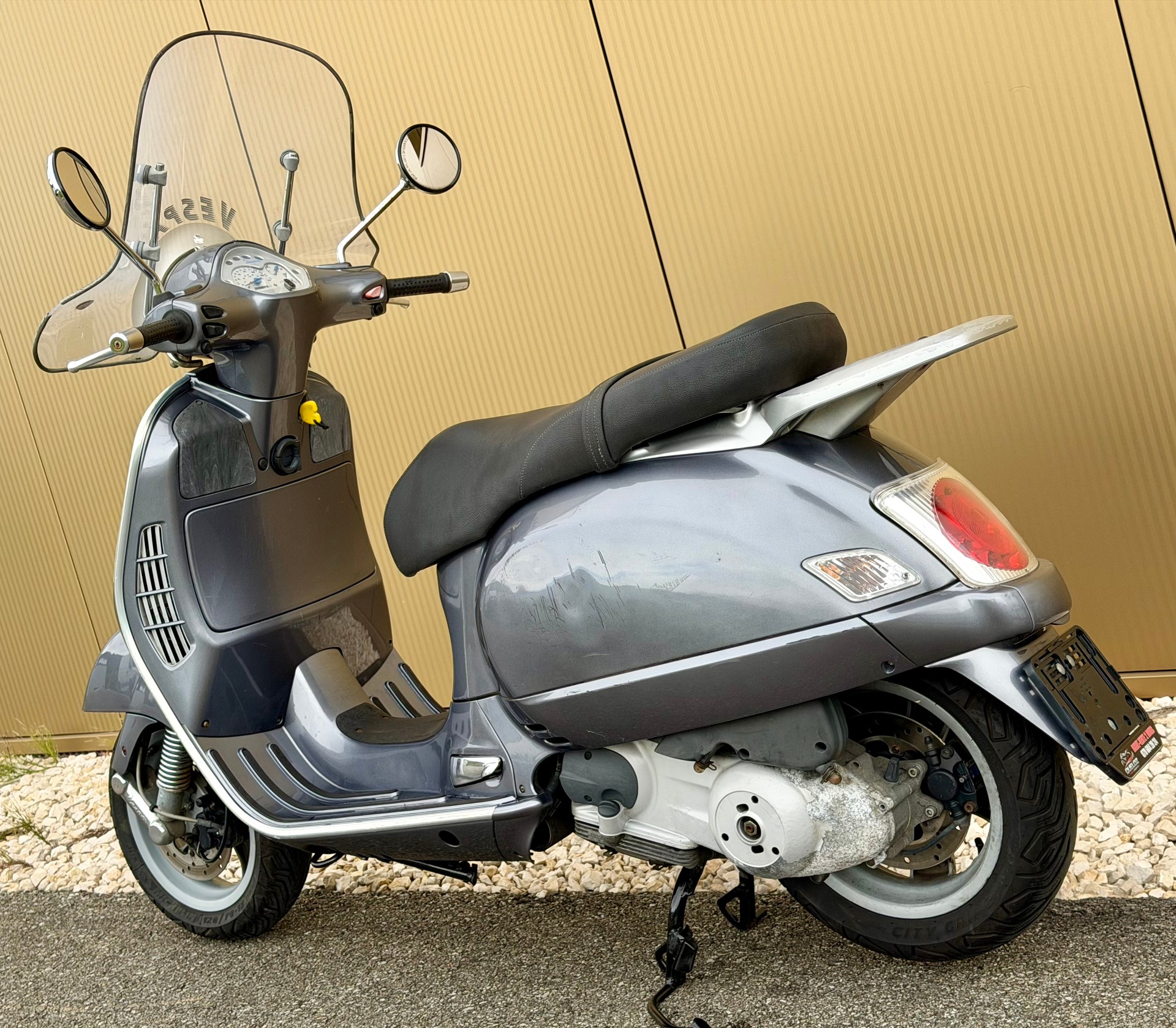 PIAGGIO Vespa 200 GT-image-11