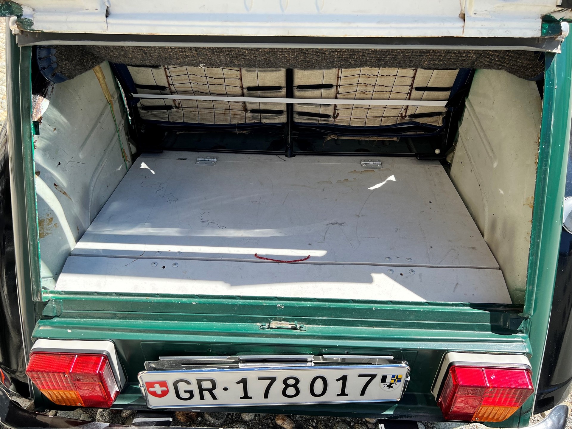 CITROEN 2CV6 Spécial (Club)-image-11