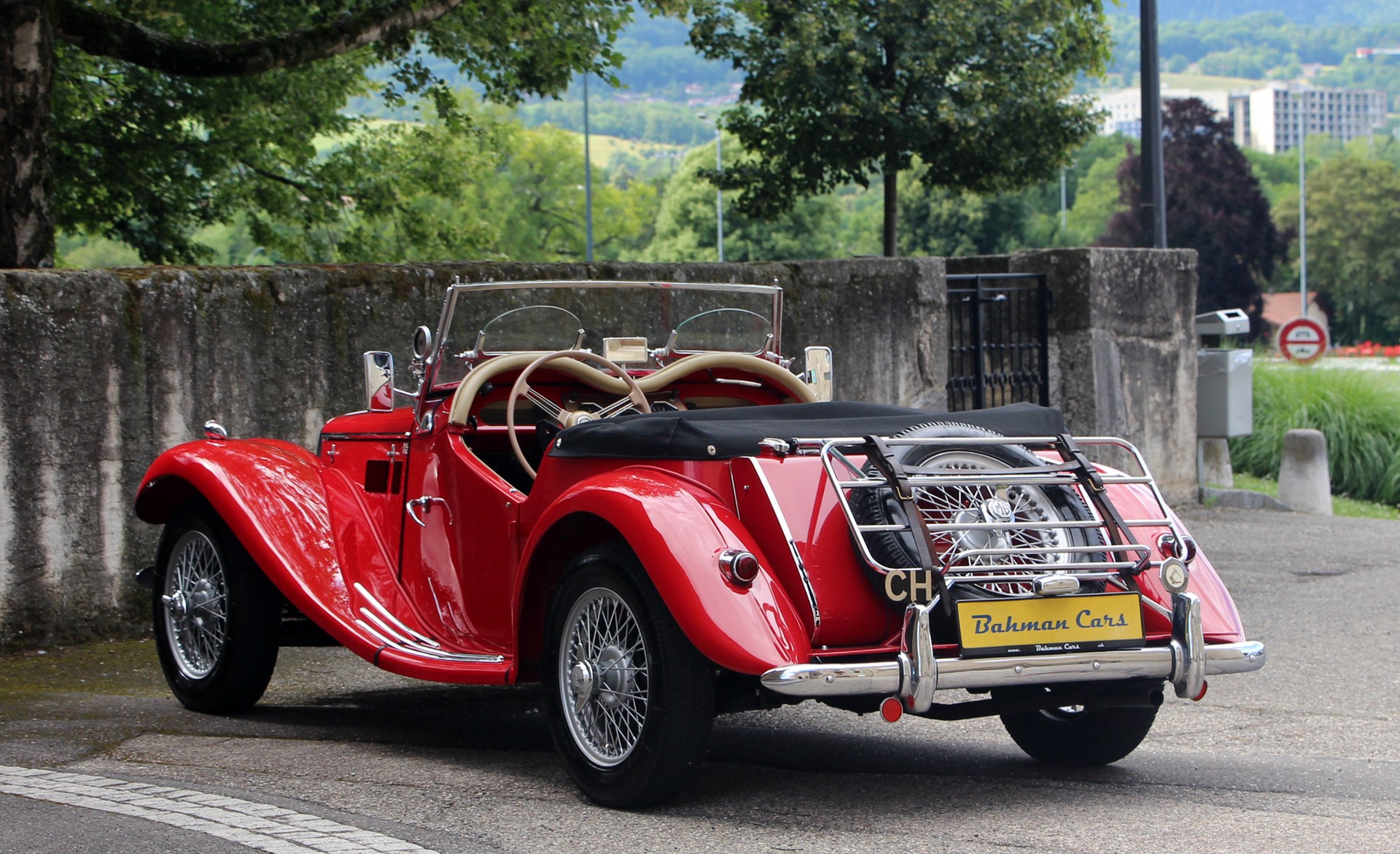 MG TF 1250-showroom-element-1