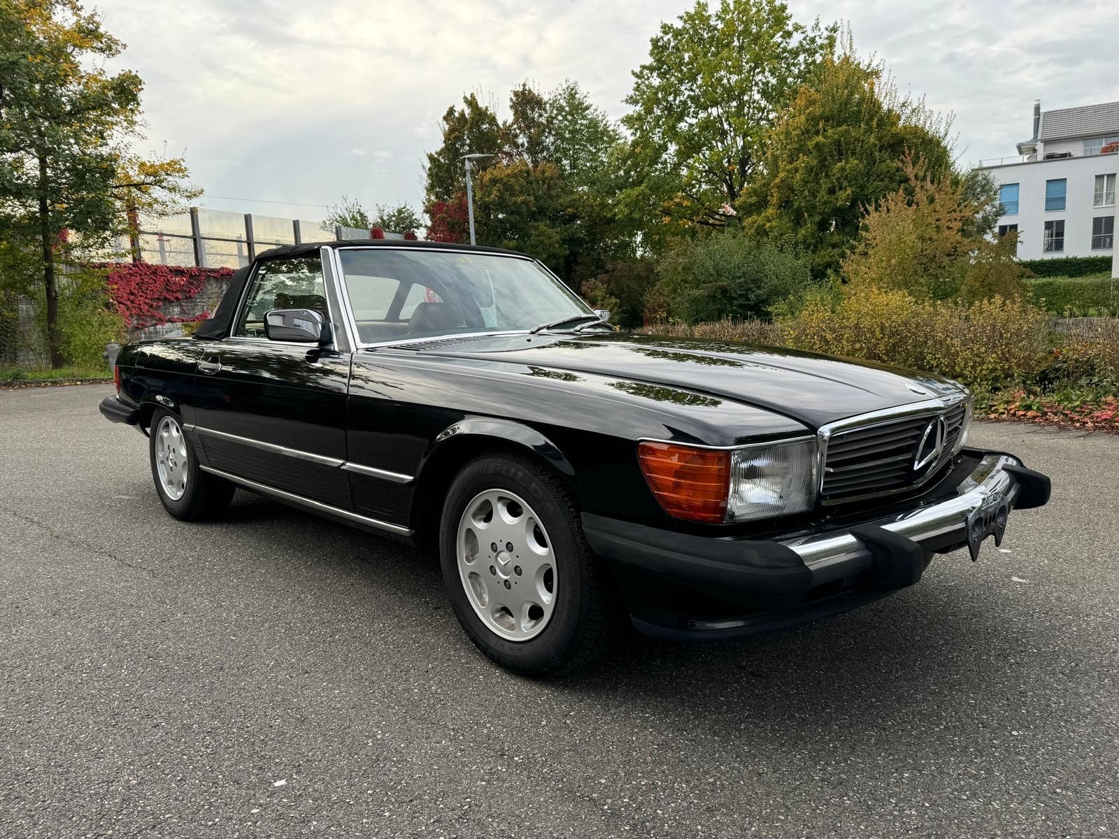 MERCEDES-BENZ 560 SL-image-4