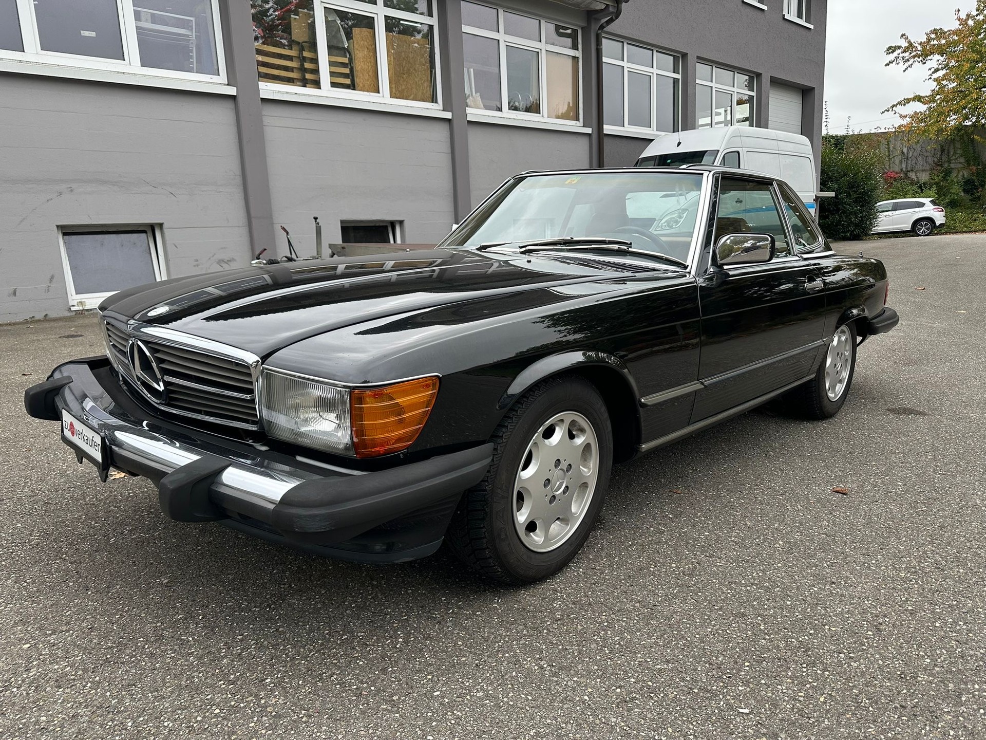 MERCEDES-BENZ 560 SL