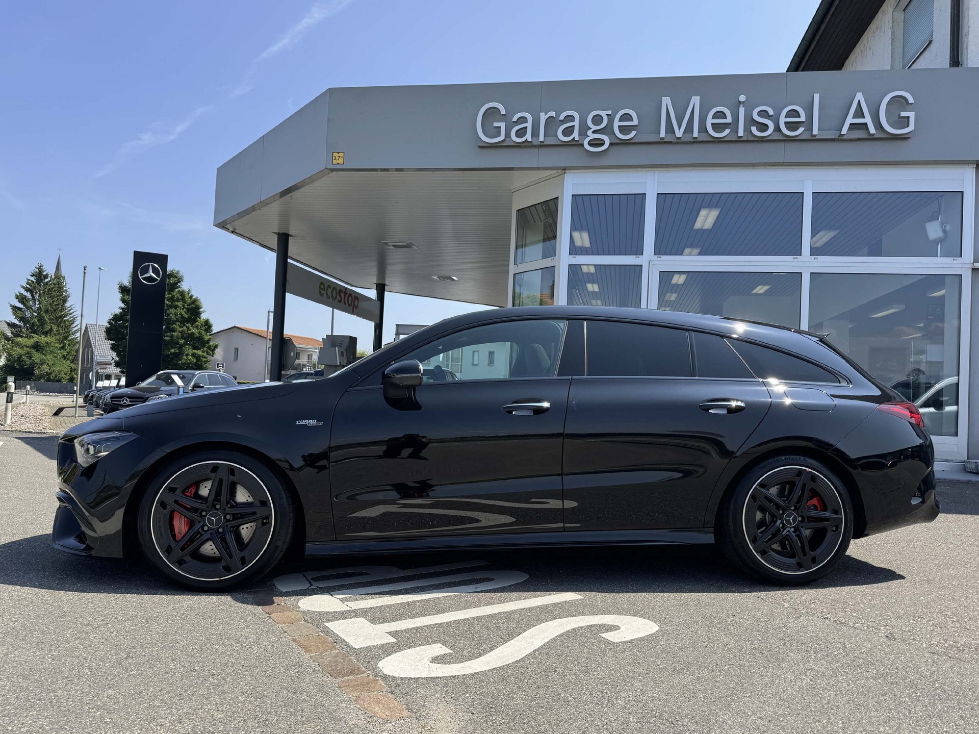 MERCEDES-BENZ CLA 45 S AMG 4Matic+ Shooting Brake-image-4