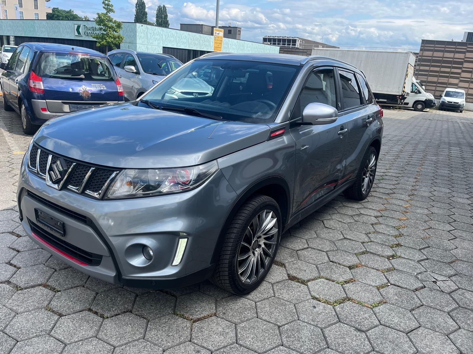 SUZUKI Vitara 1.4 Boosterjet Sergio Cellano Top Automatic-showroom-element-1