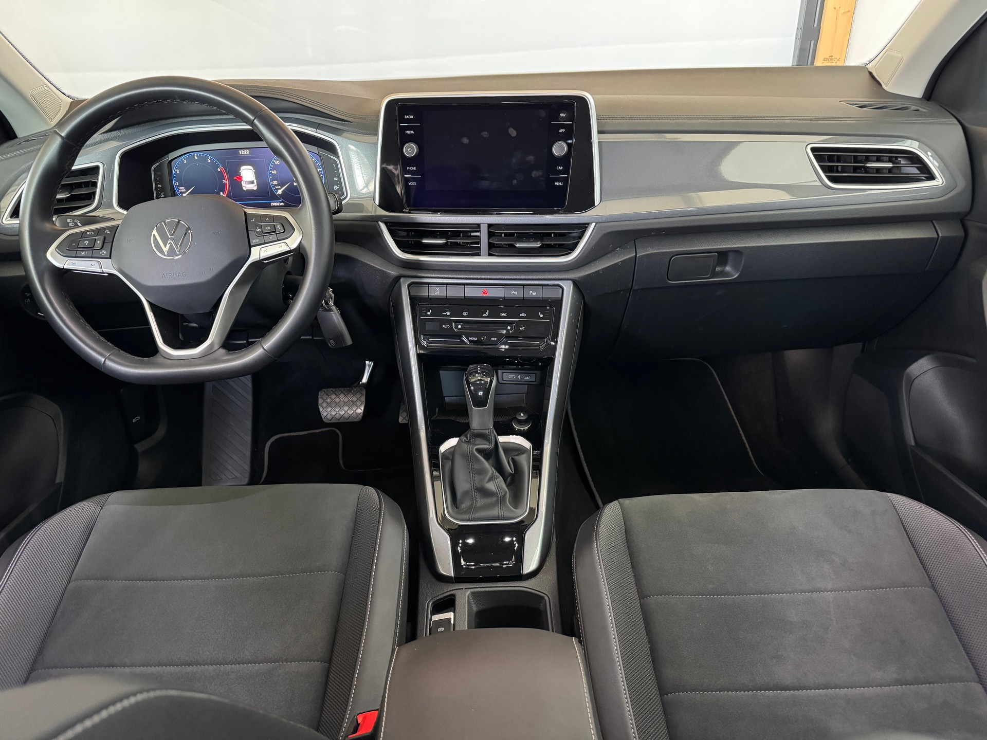 VW T-Roc 1.5 TSI EVO Style DSG-image-10