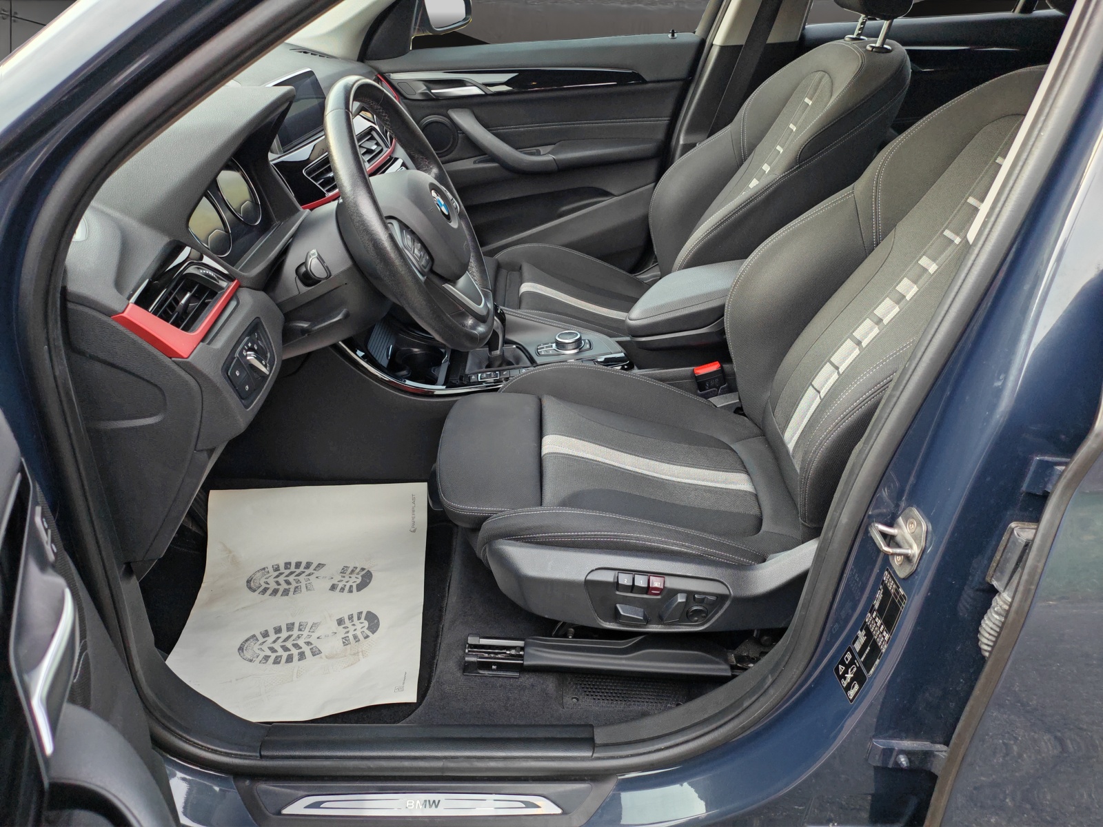 BMW X1 xDrive 18d Sport Line Steptronic [Expertise du jour + Garantie 12 mois + Service & Immat. Offerts]-image-9