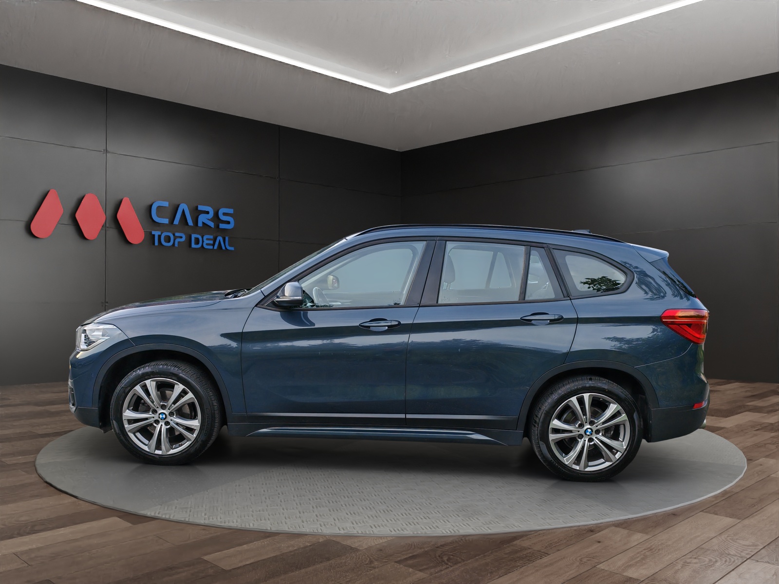 BMW X1 xDrive 18d Sport Line Steptronic [Expertise du jour + Garantie 12 mois + Service & Immat. Offerts]-showroom-element-2