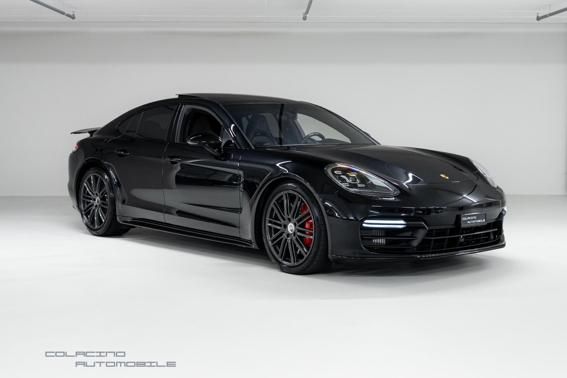 PORSCHE Panamera Turbo PDK-showroom-element-2