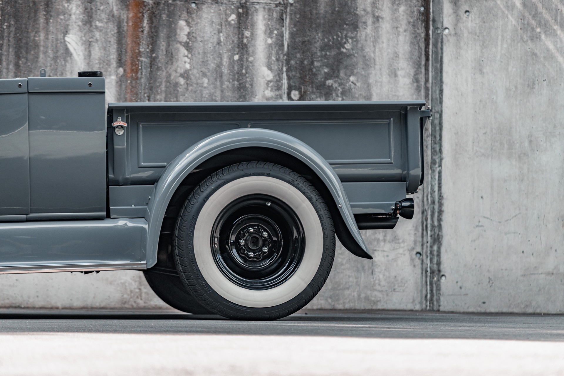 FORD Hot Rod Pick Up V8-showroom-element-2