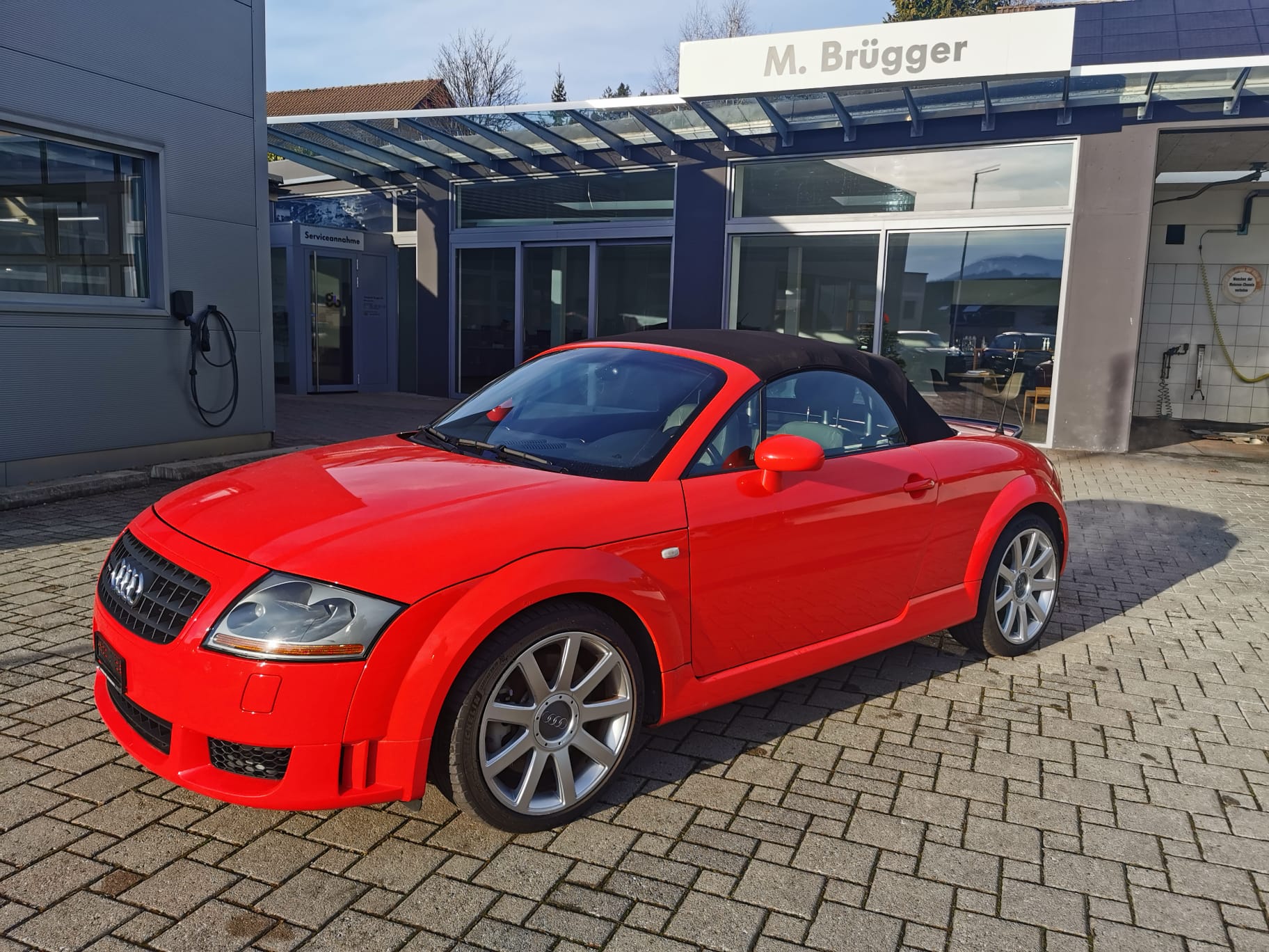 AUDI TT Roadster 3.2 quattro-image-2