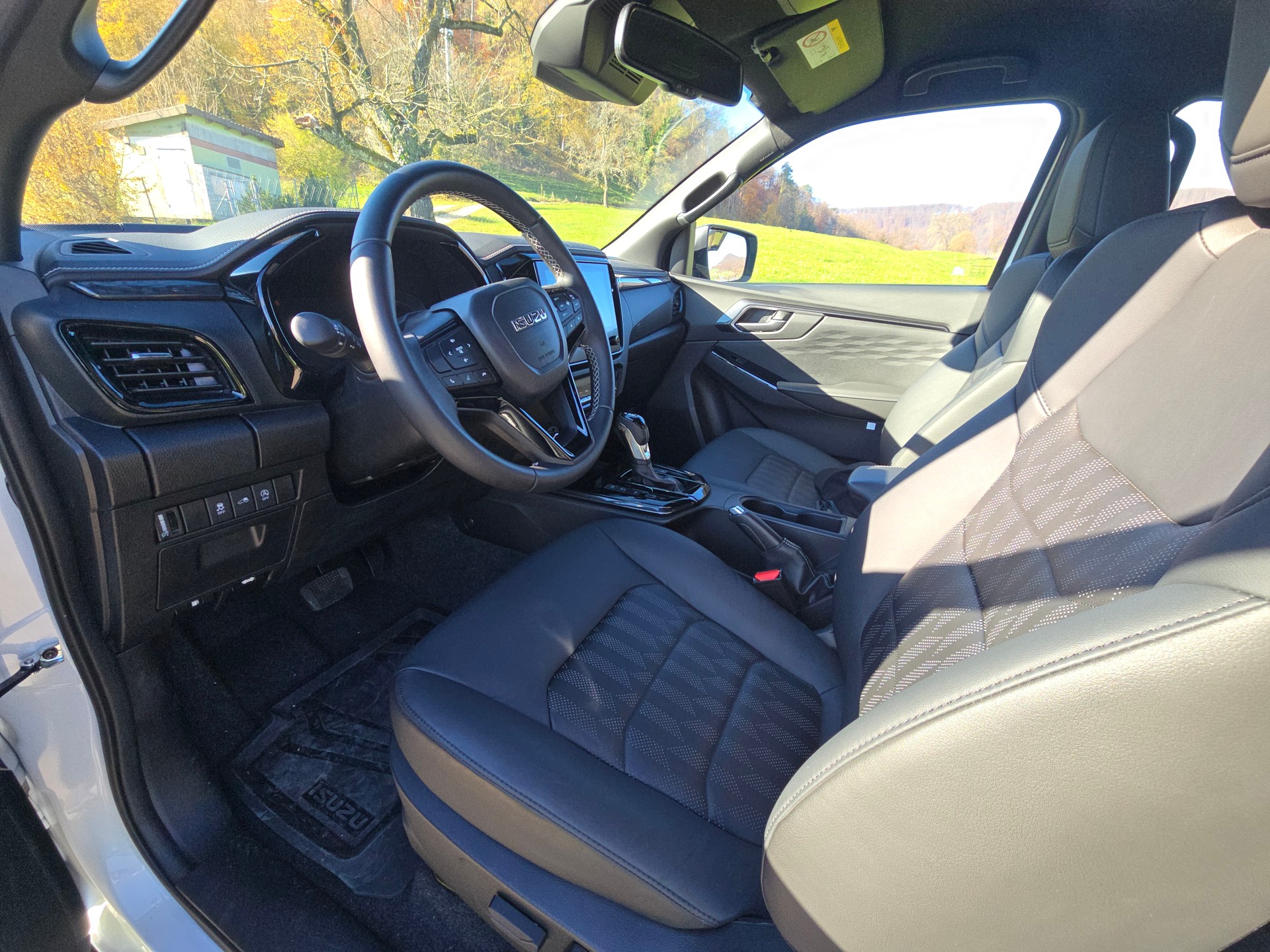 ISUZU D-MAX 1.9 CrewCab N60 Nitro Sport 4x4-image-25