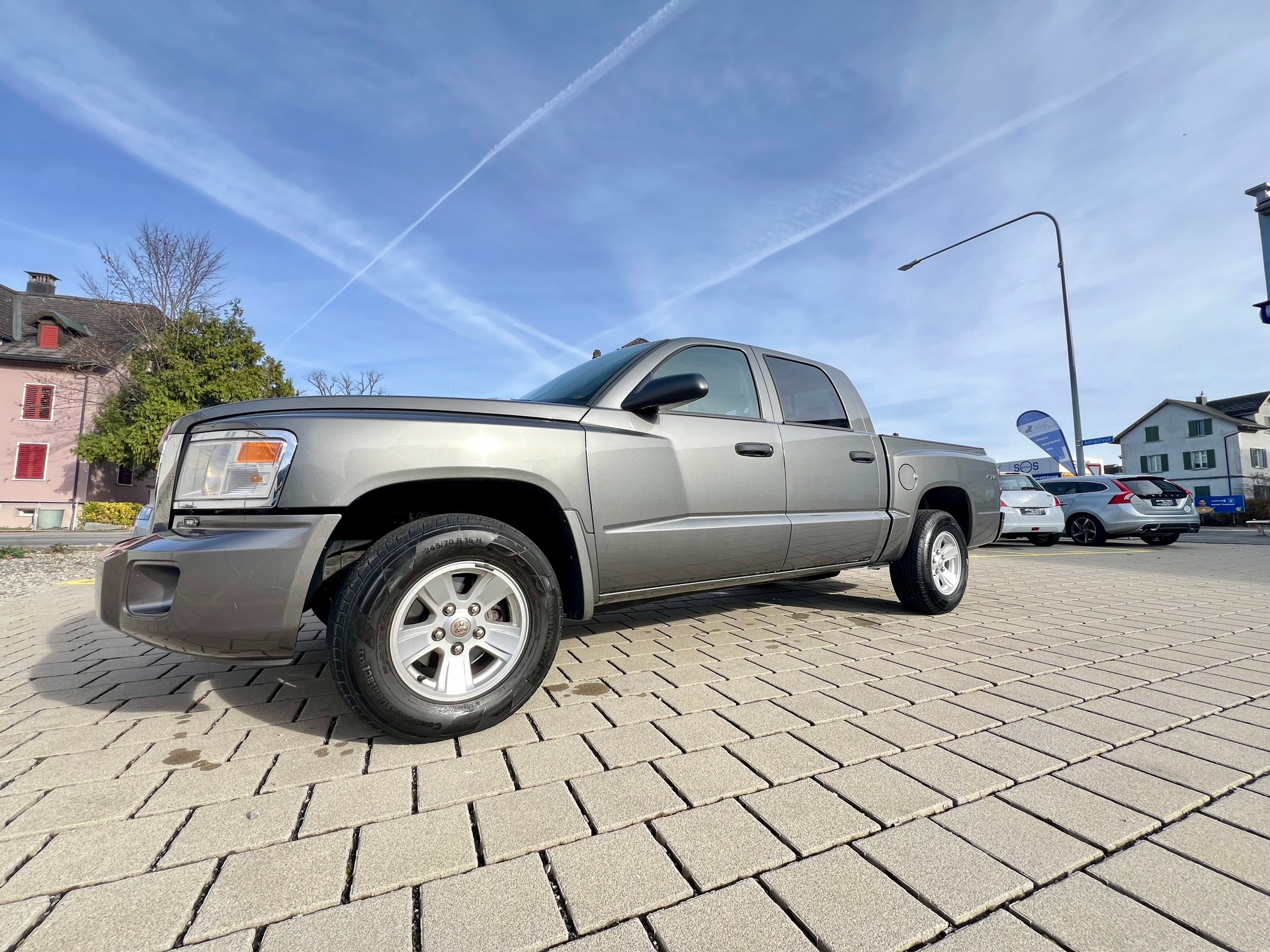 DODGE Dakota-showroom-element-1