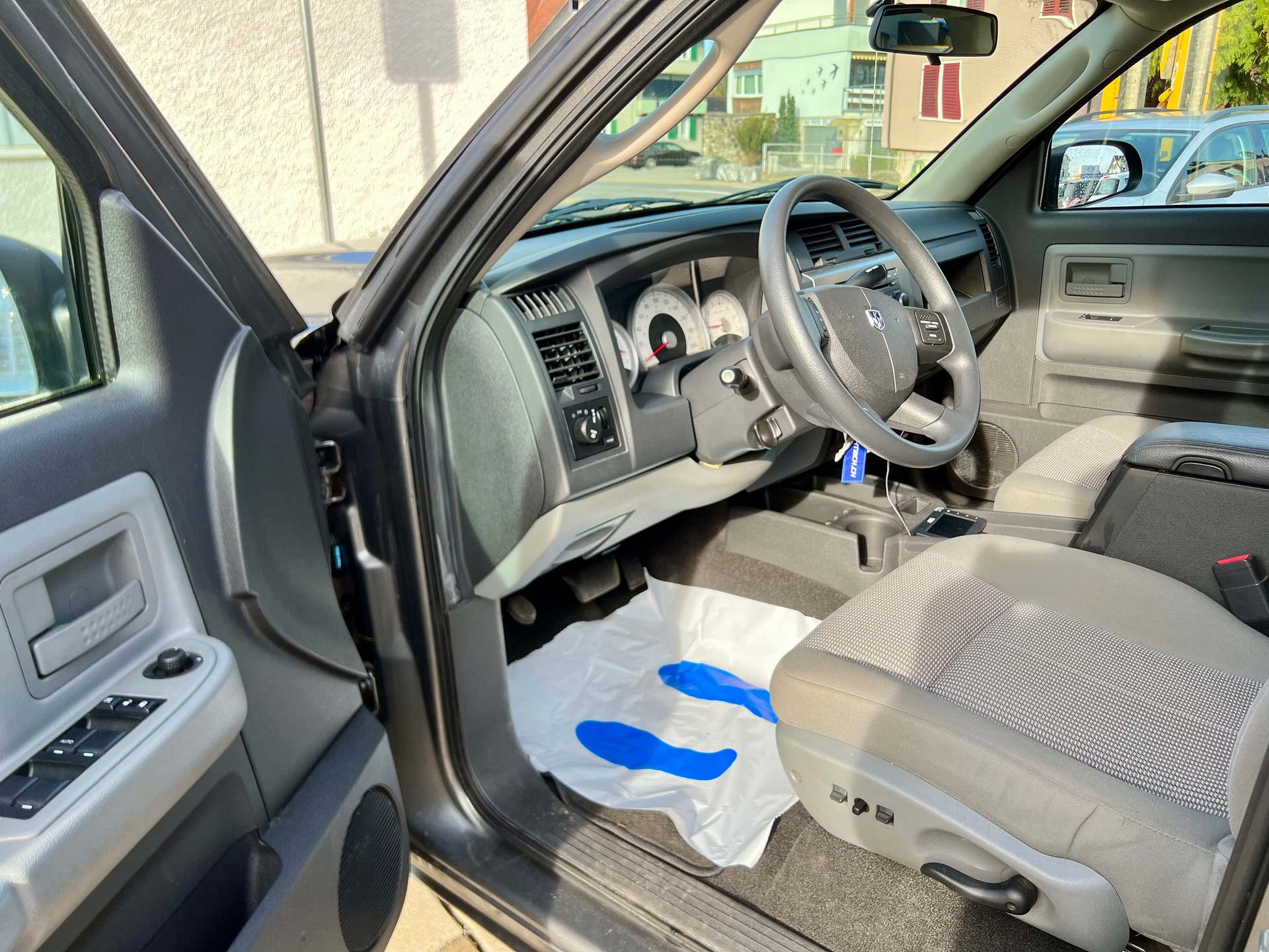 DODGE Dakota-image-7