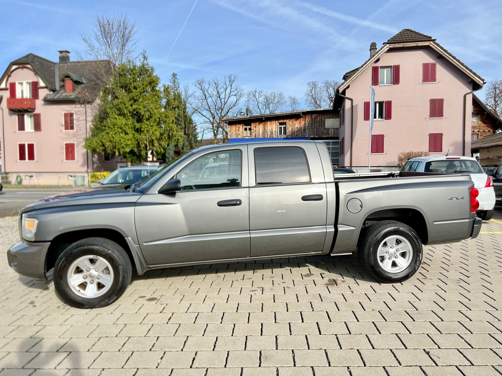 DODGE Dakota-showroom-element-3