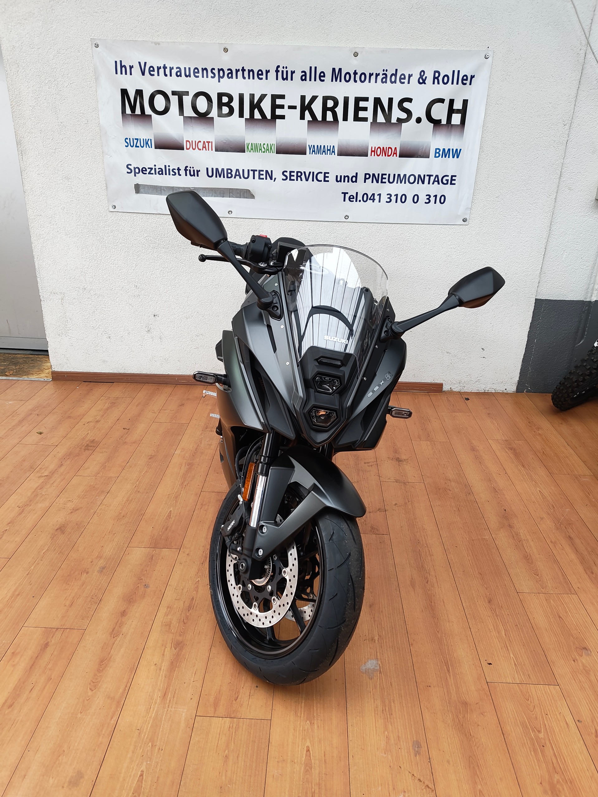 SUZUKI GSX 8 R (35kW)-image-1