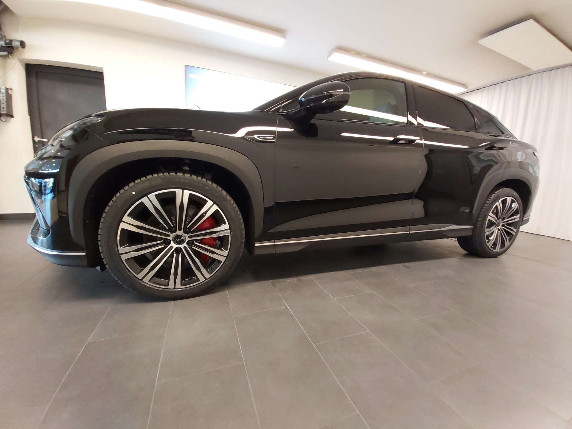 BYD Sealion 7 Excellence AWD-showroom-element-3