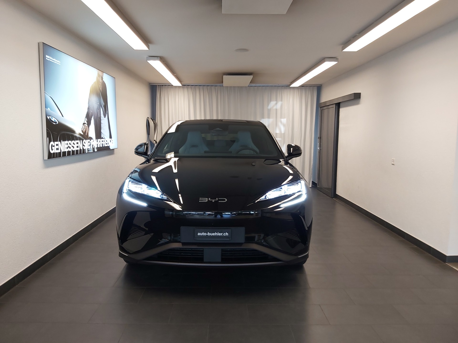 BYD Sealion 7 Excellence AWD-showroom-element-1