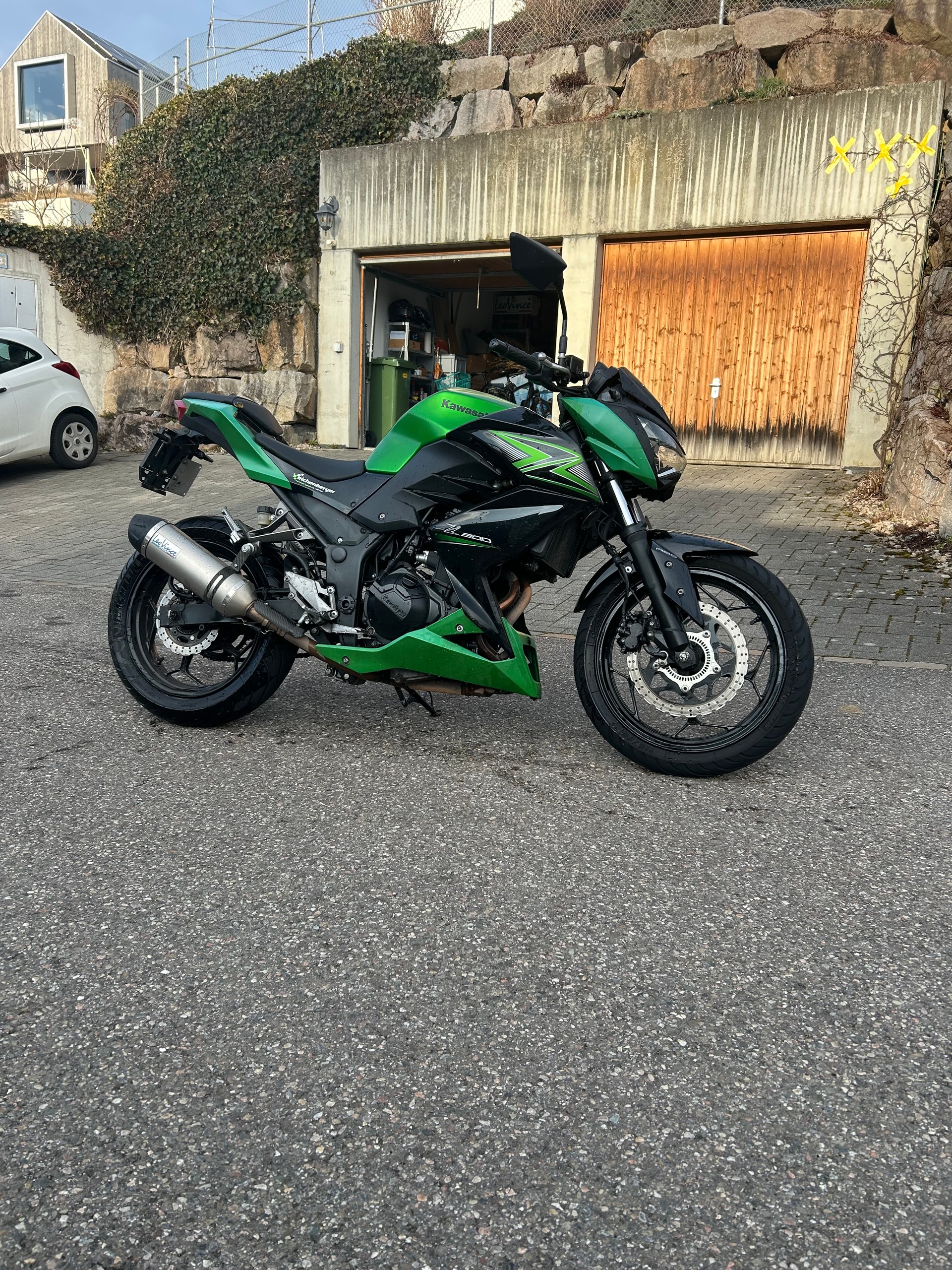 KAWASAKI Z 300-image-2