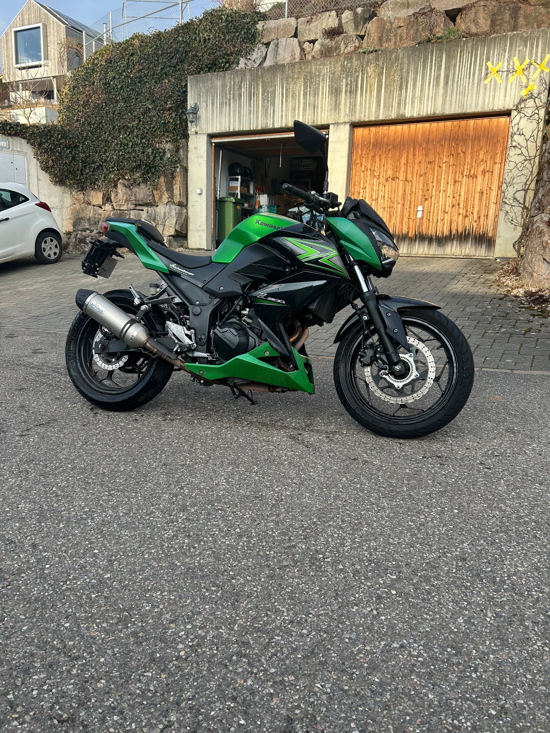 KAWASAKI Z 300-image-3