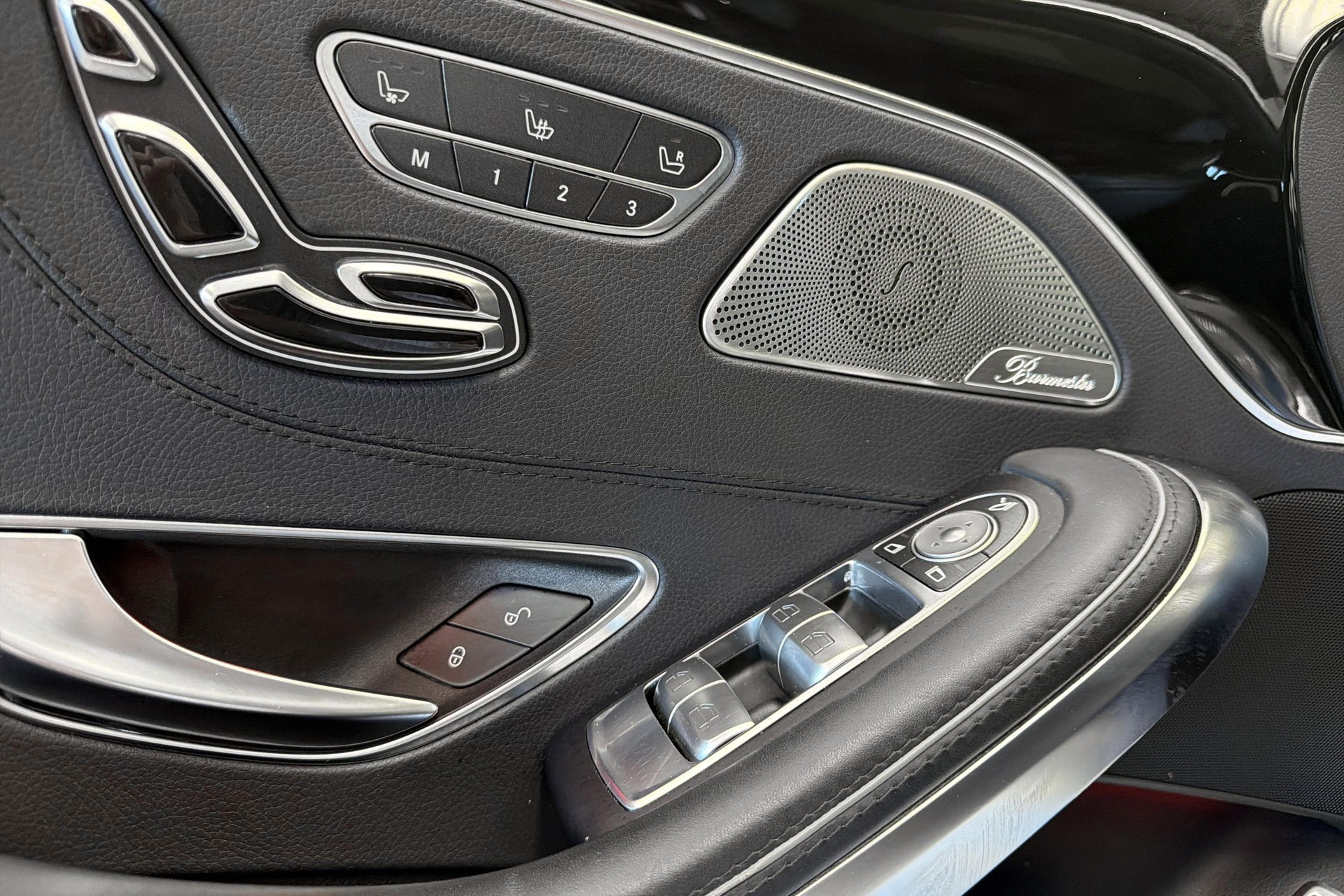 MERCEDES-BENZ S 400 Coupé 4Matic 7G-Tronic-image-18
