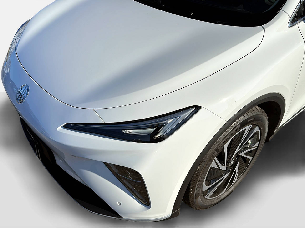 MG S6 EV 77 kWh Luxury 4WD-image-8