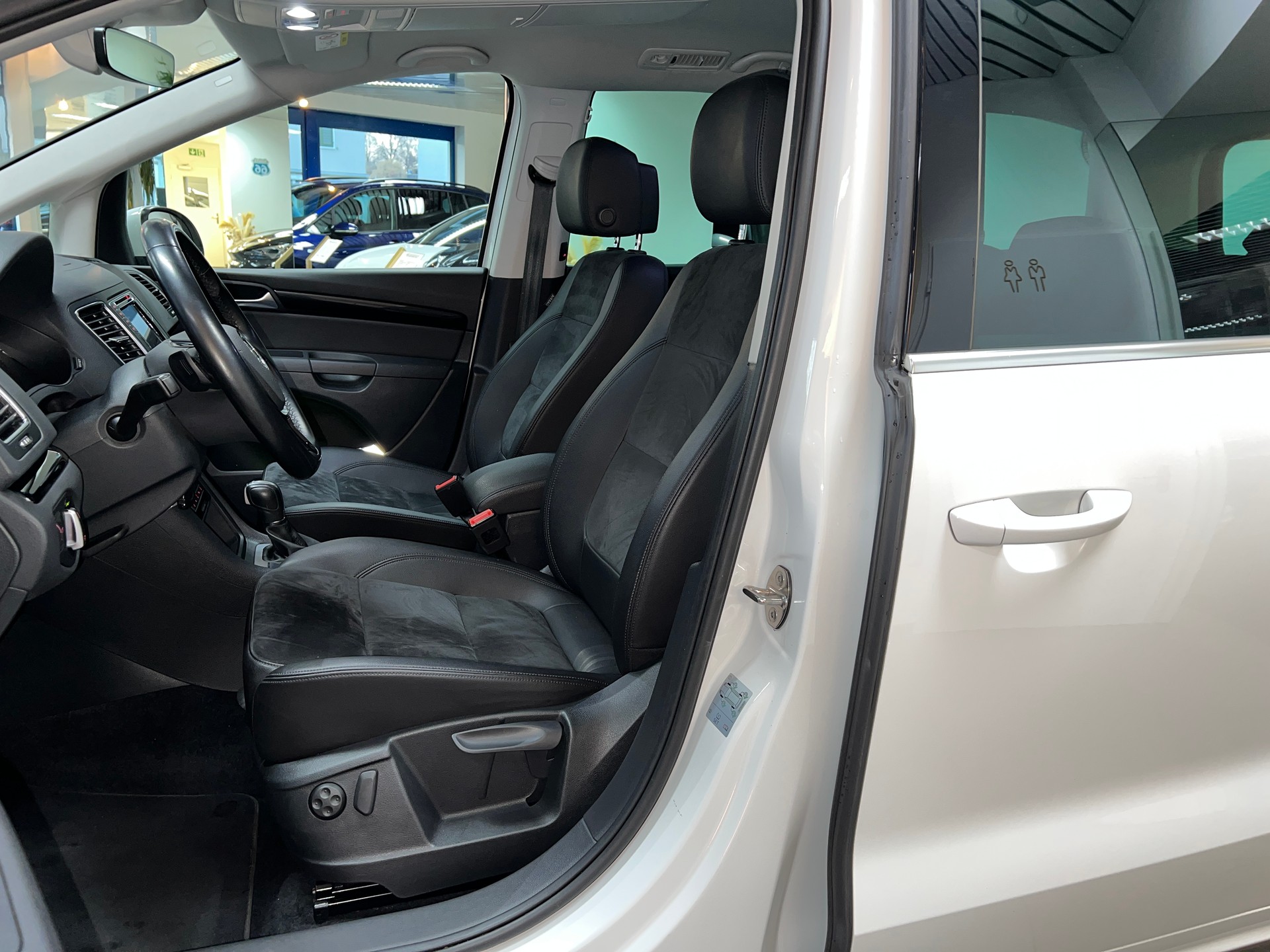VW Sharan 2.0 TDI BMT Highline 4Motion DSG / AHK 2400KG-image-21
