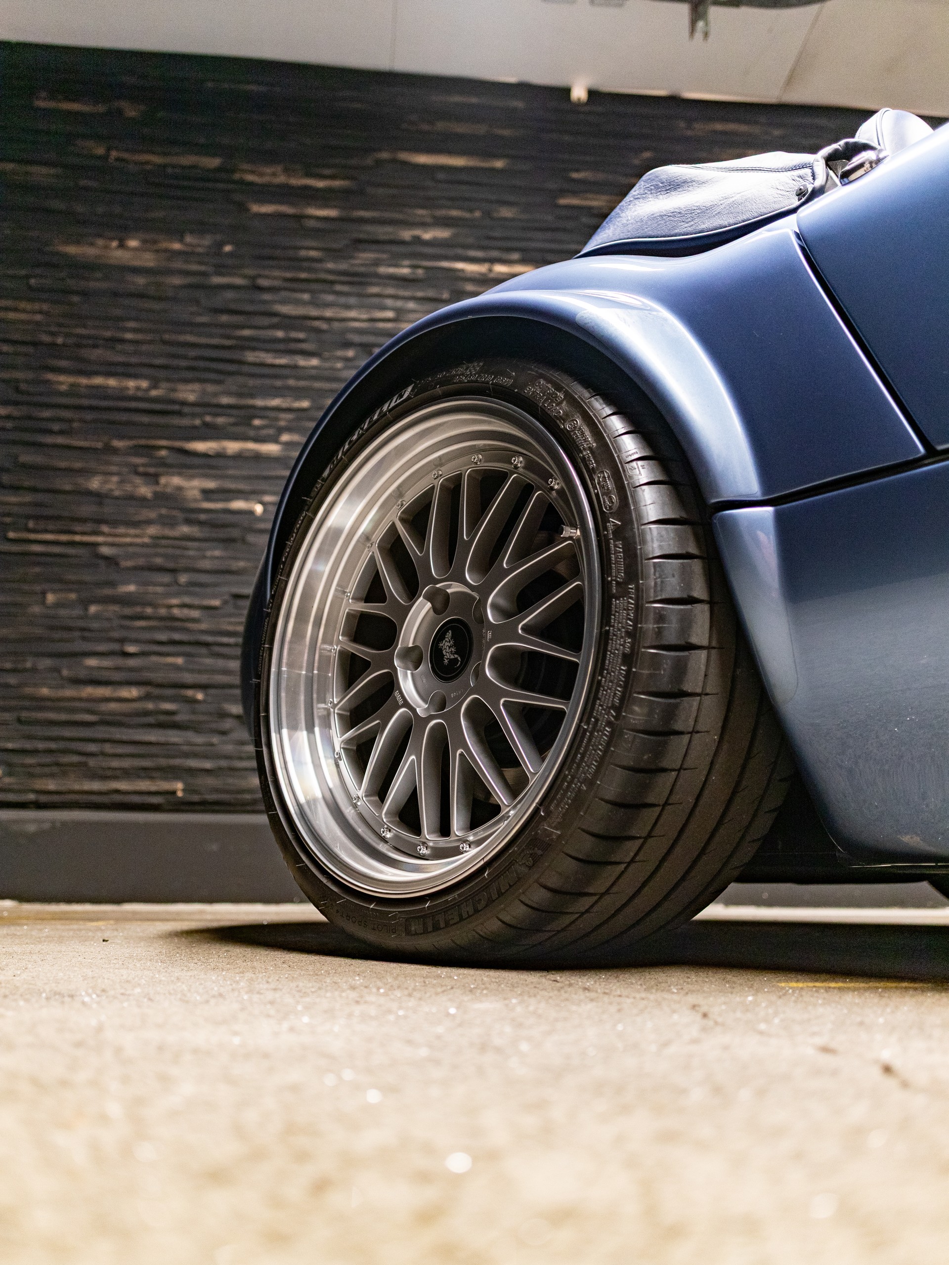 WIESMANN Roadster MF3-image-12