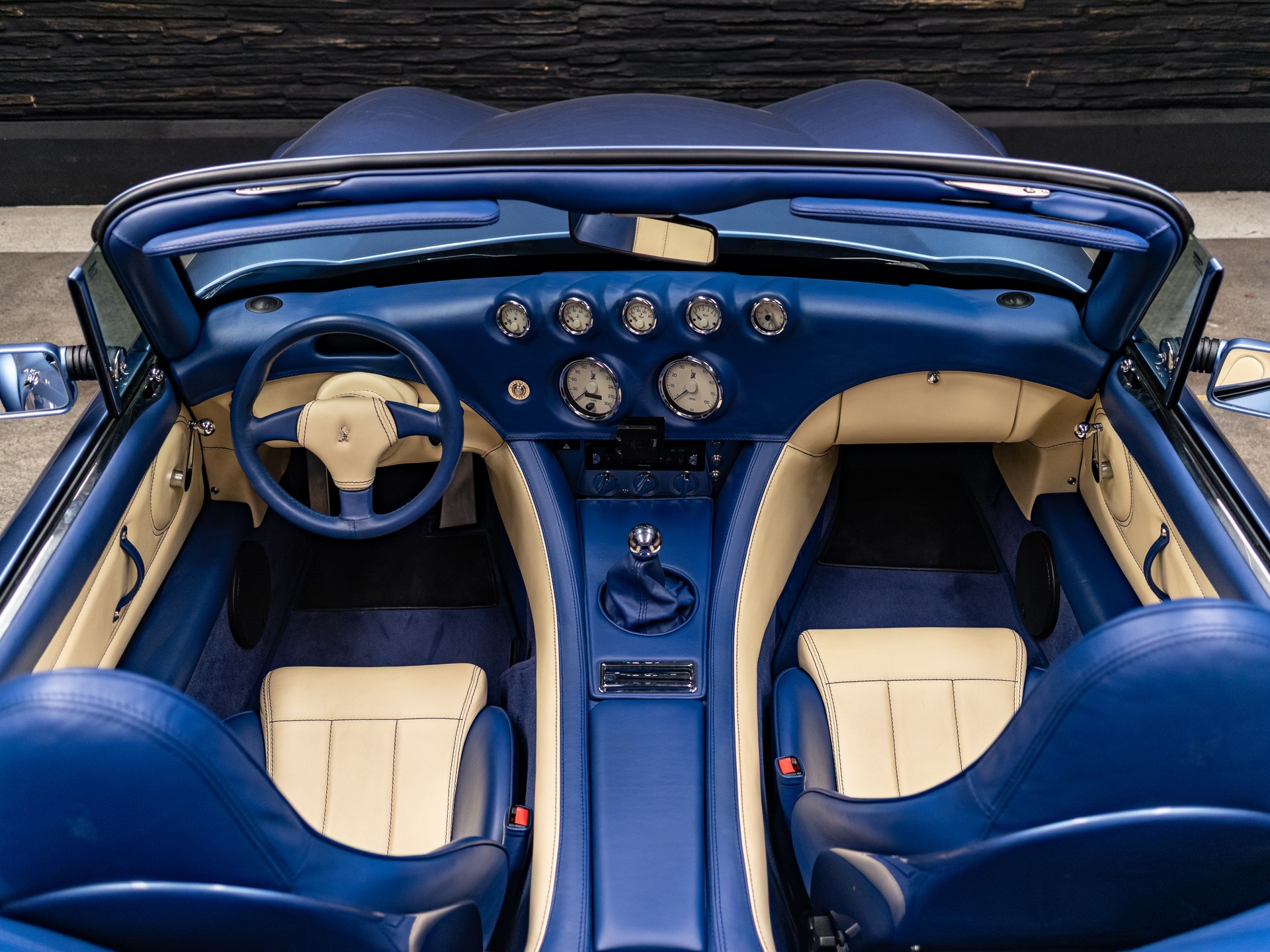 WIESMANN Roadster MF3-image-18
