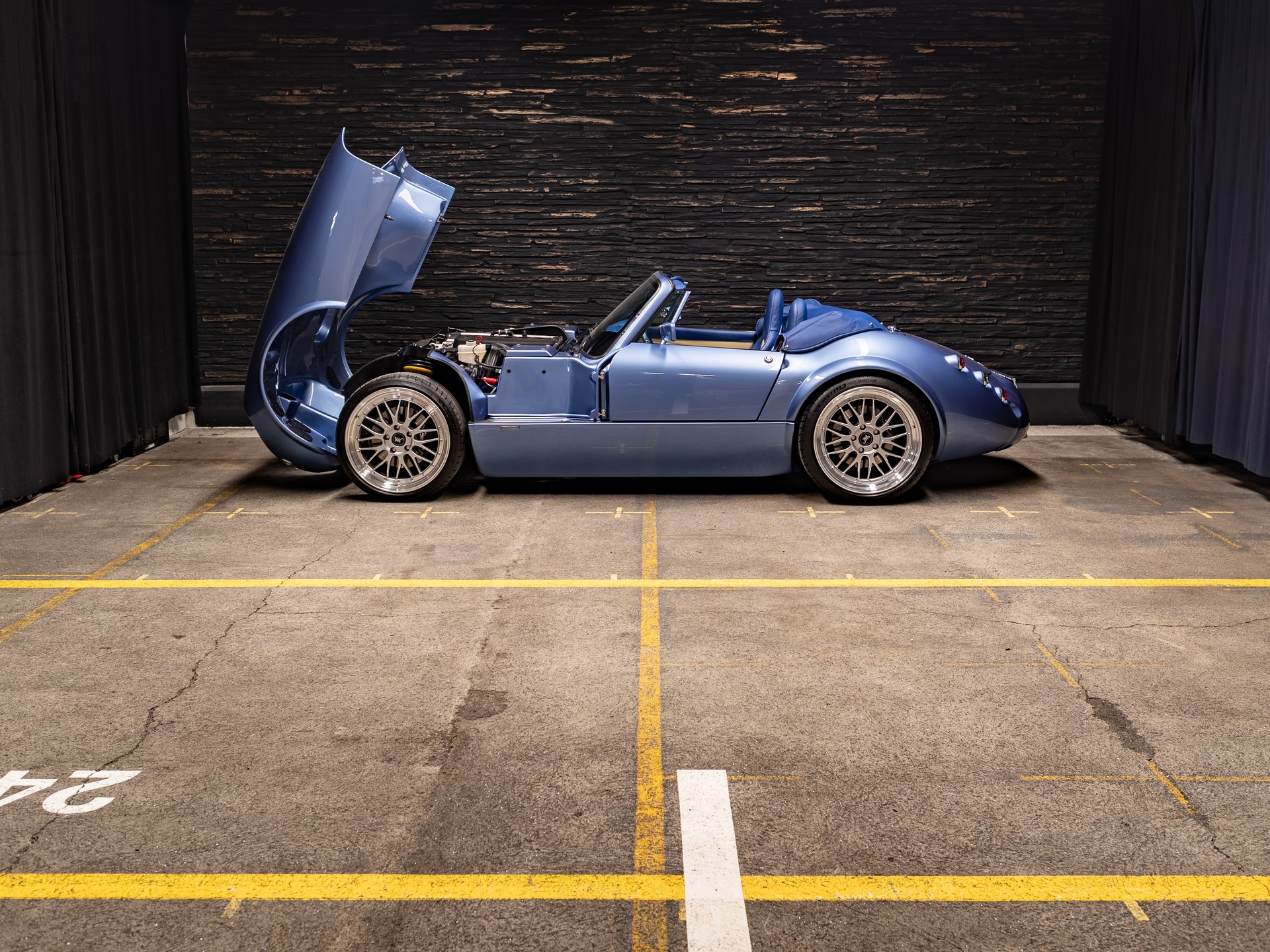 WIESMANN Roadster MF3-image-23