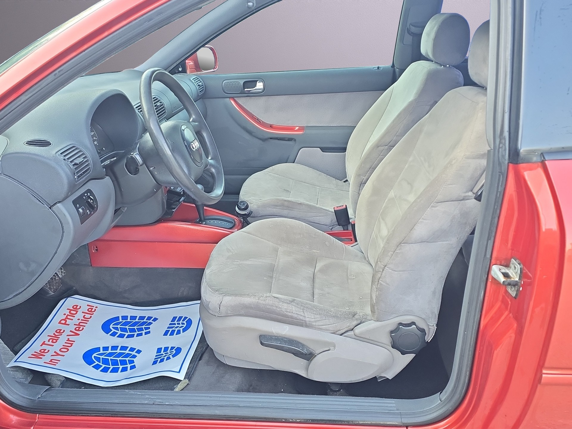 AUDI A3 1.6 Attraction-image-10