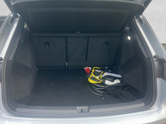 AUDI Q4 e-tron 55 quattro-image-13