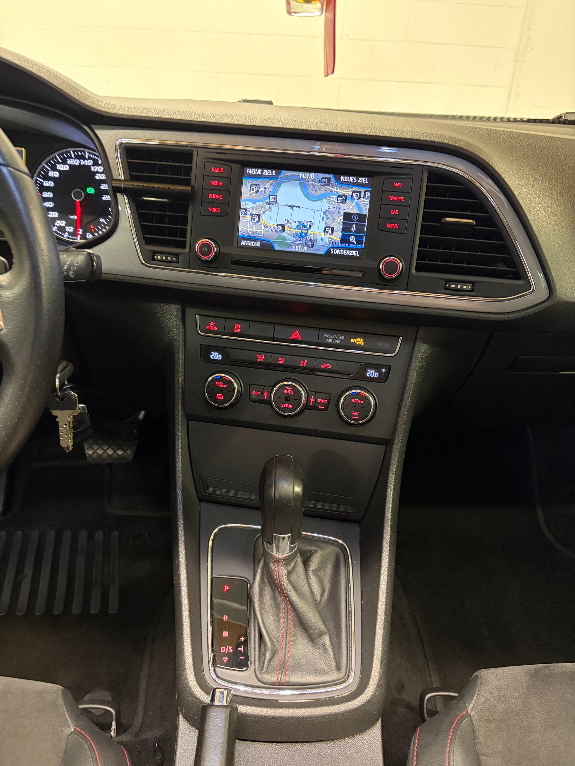 SEAT Leon 2.0 TDI FR Viva DSG-image-9