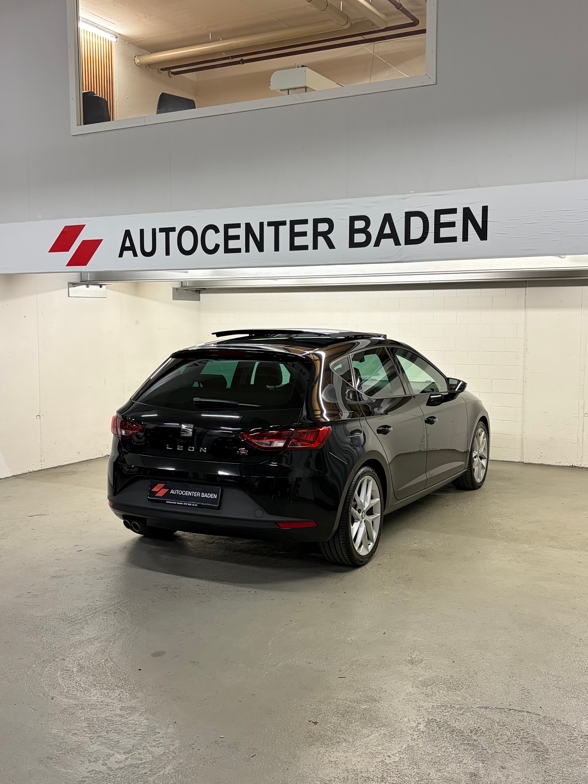 SEAT Leon 2.0 TDI FR Viva DSG-showroom-element-3