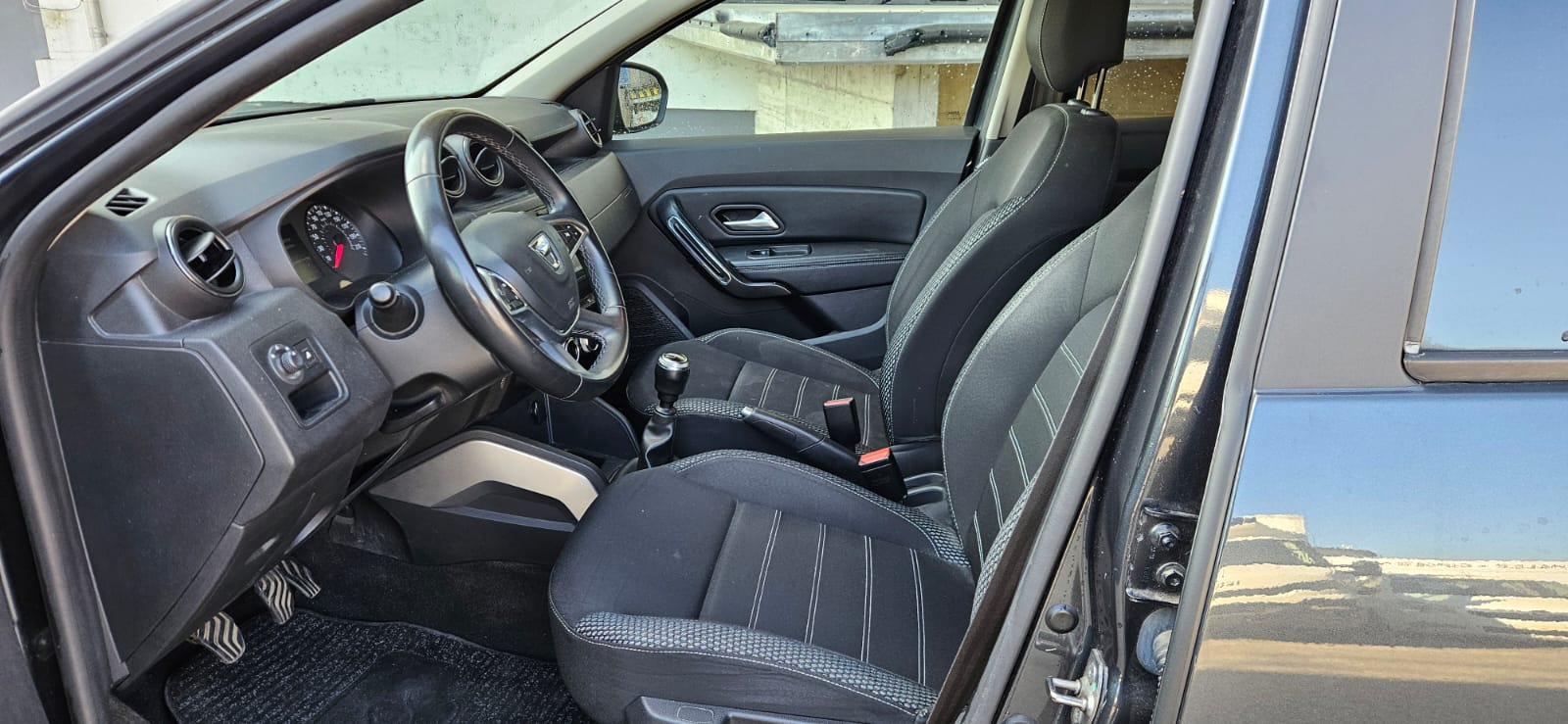 DACIA Duster TCe 125 Prestige 4x4-image-1