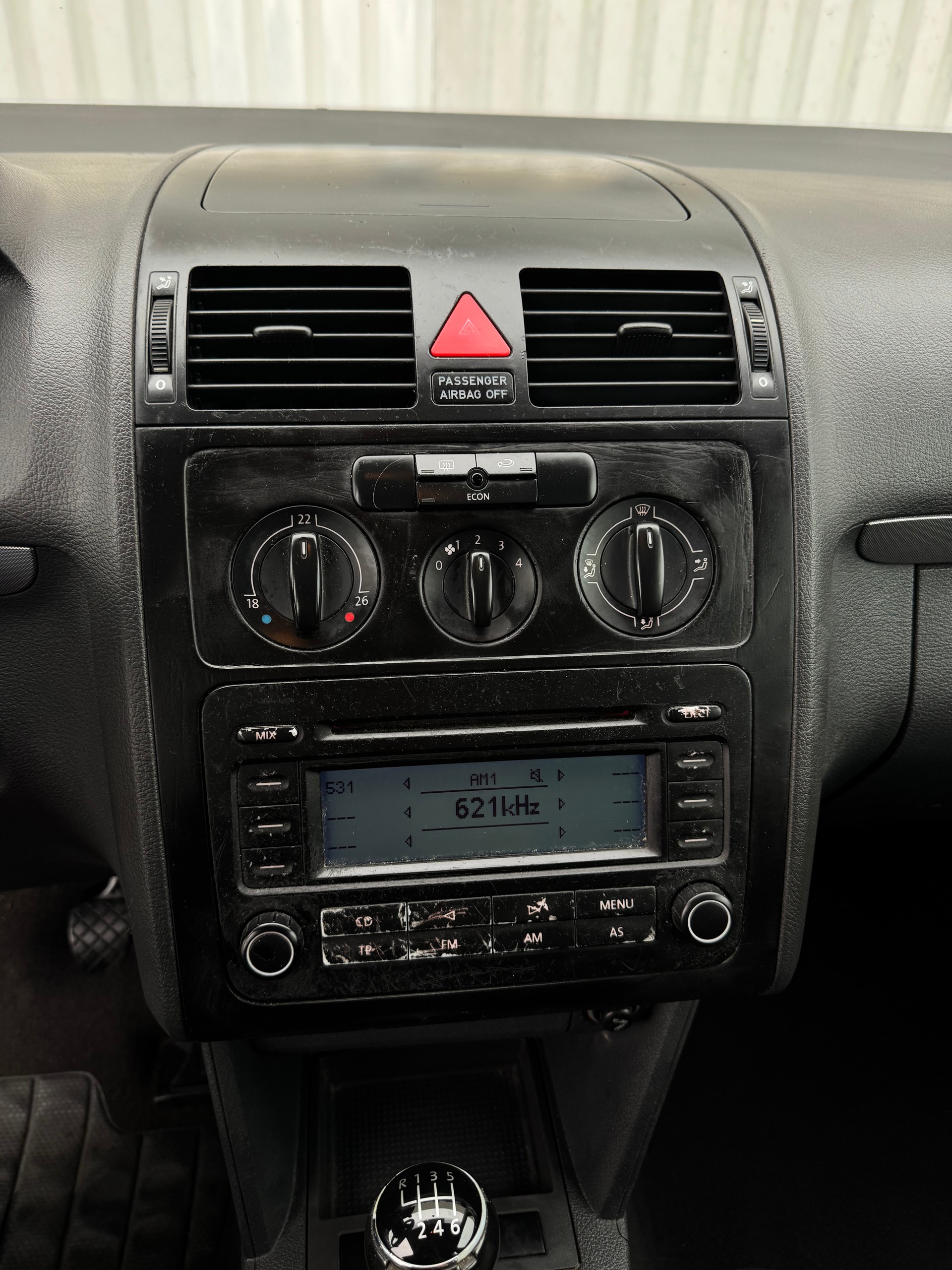 VW Touran 2.0 TDI Trendline-image-15