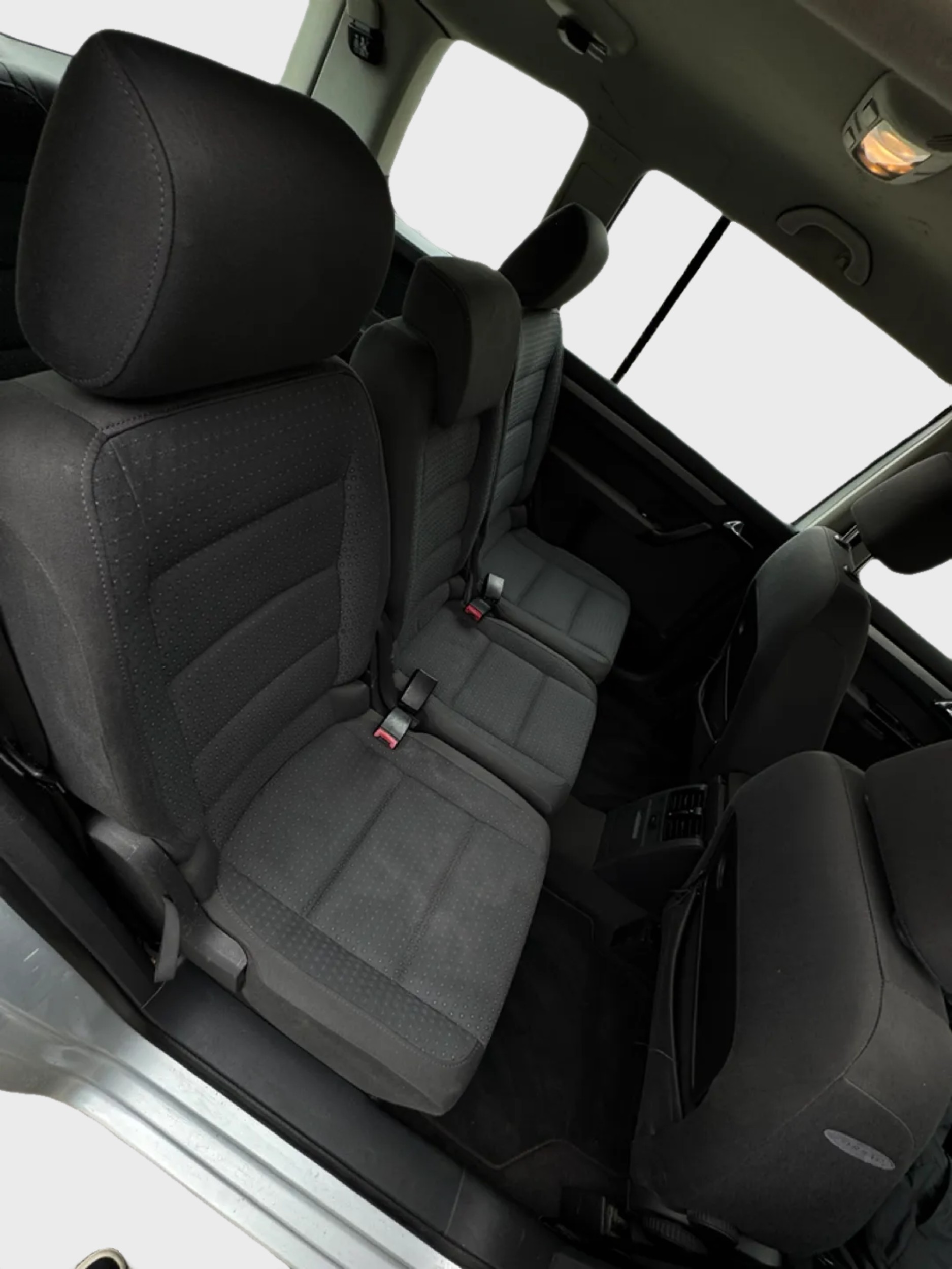 VW Touran 2.0 TDI Trendline-image-13