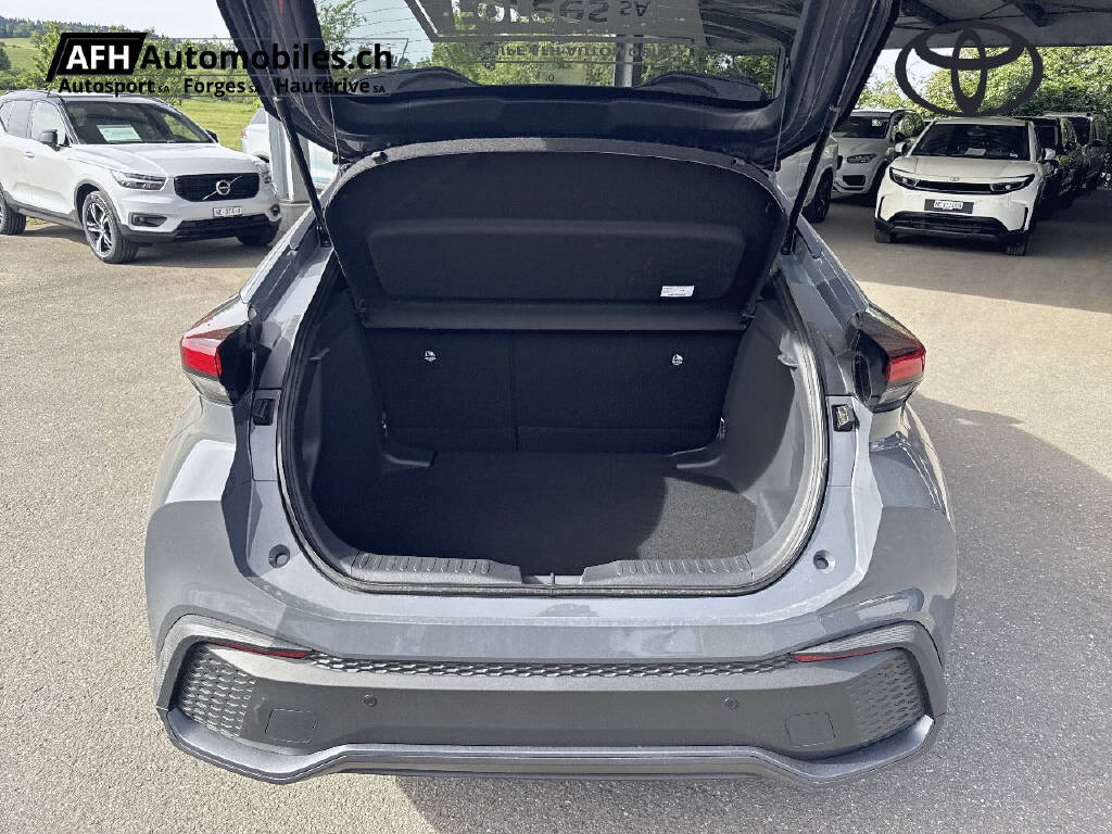 TOYOTA C-HR 2.0 HEV Swiss Edition 4x4-image-9