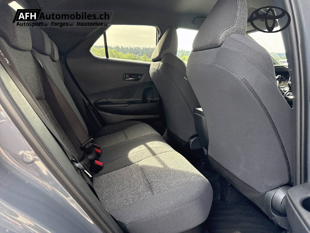 TOYOTA C-HR 2.0 HEV Swiss Edition 4x4-image-15