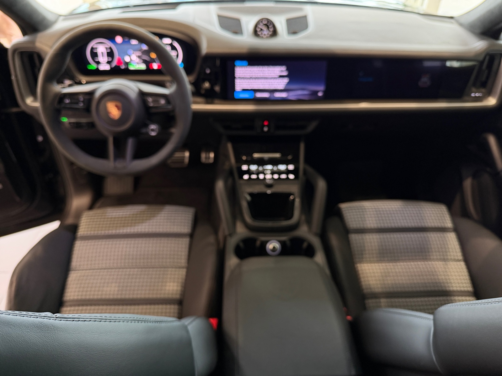 PORSCHE Cayenne S Coupé E-Hybrid Black Edition Tiptronic-image-10