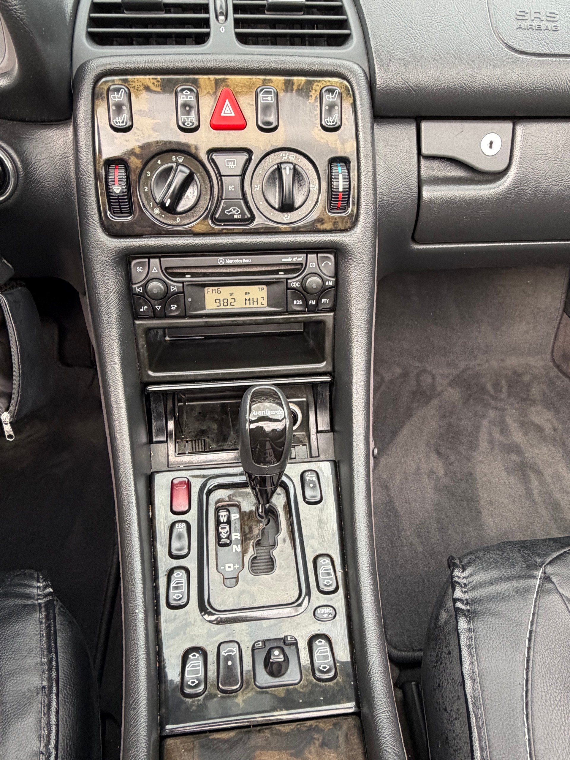 MERCEDES-BENZ CLK 200 Kompressor Avantgarde-image-10