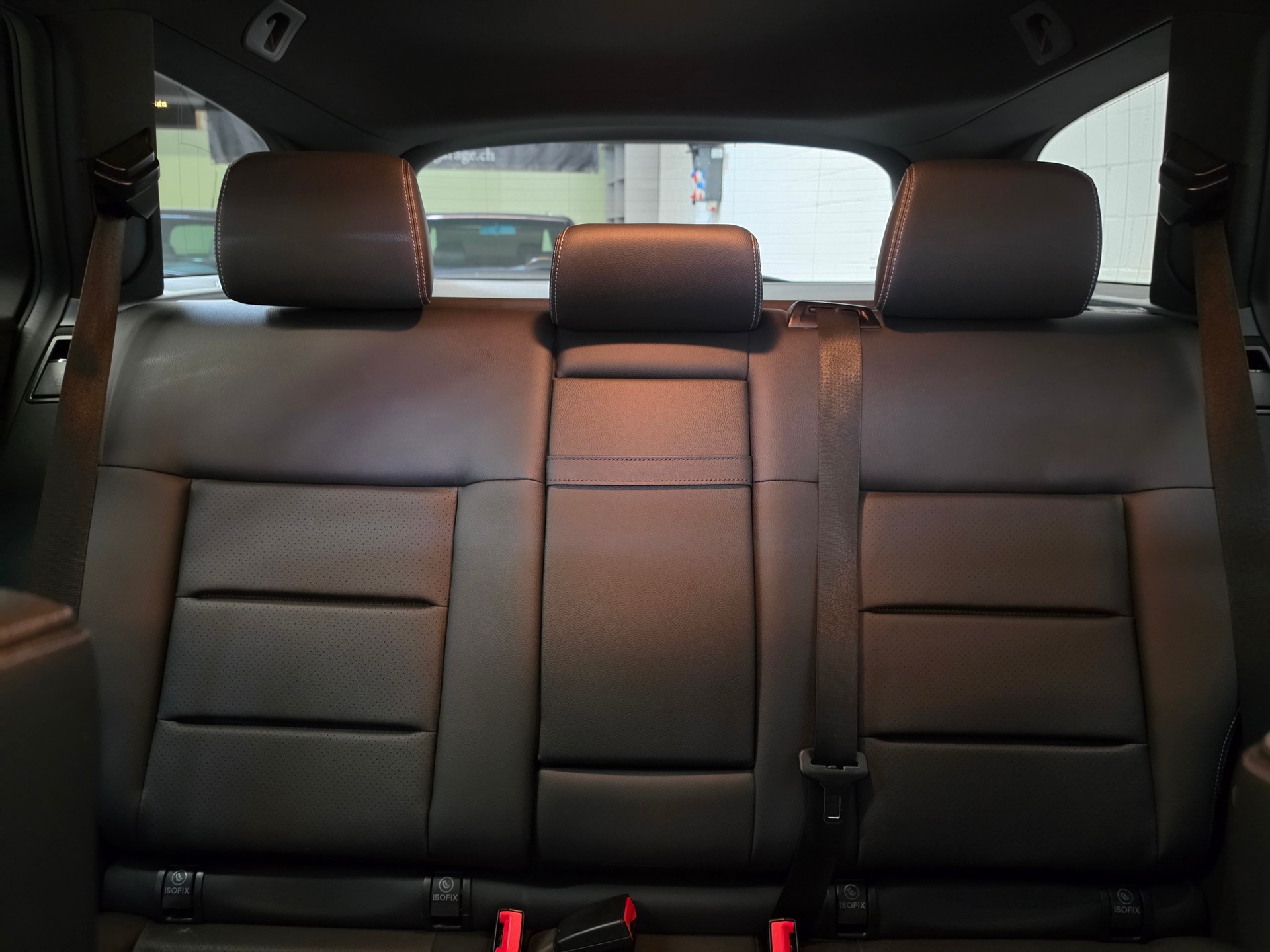 MERCEDES-BENZ E 220 BlueTEC Avantgarde Sport-Paket 4Matic 7G-Tronic-image-18