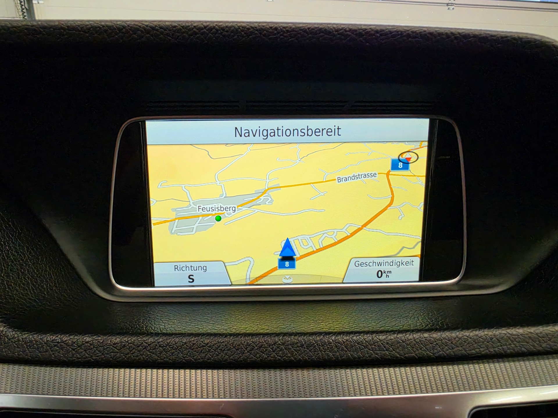 MERCEDES-BENZ E 220 BlueTEC Avantgarde Sport-Paket 4Matic 7G-Tronic-image-6