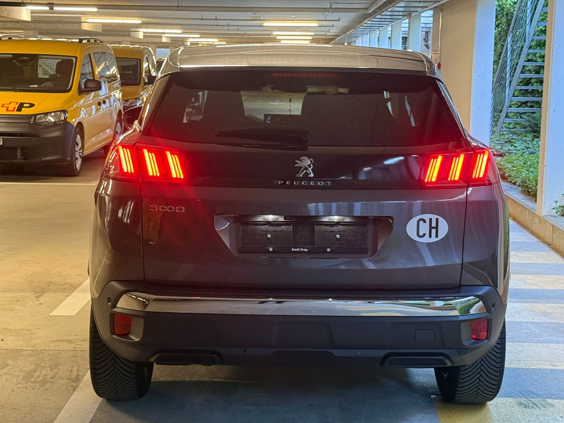 PEUGEOT 3008 1.5 BlueHDi Allure Pack EAT8 // MFK NEU-image-6